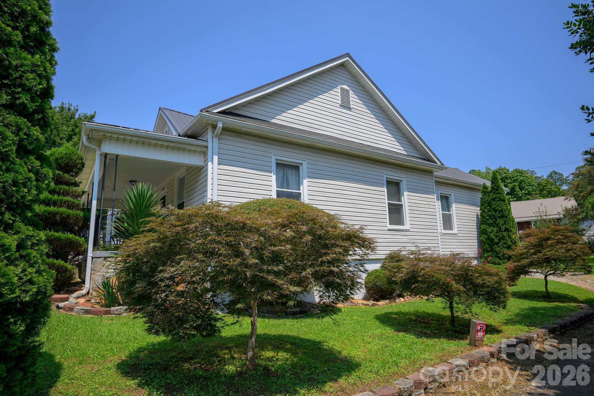 580 Baldwin Avenue — Marion