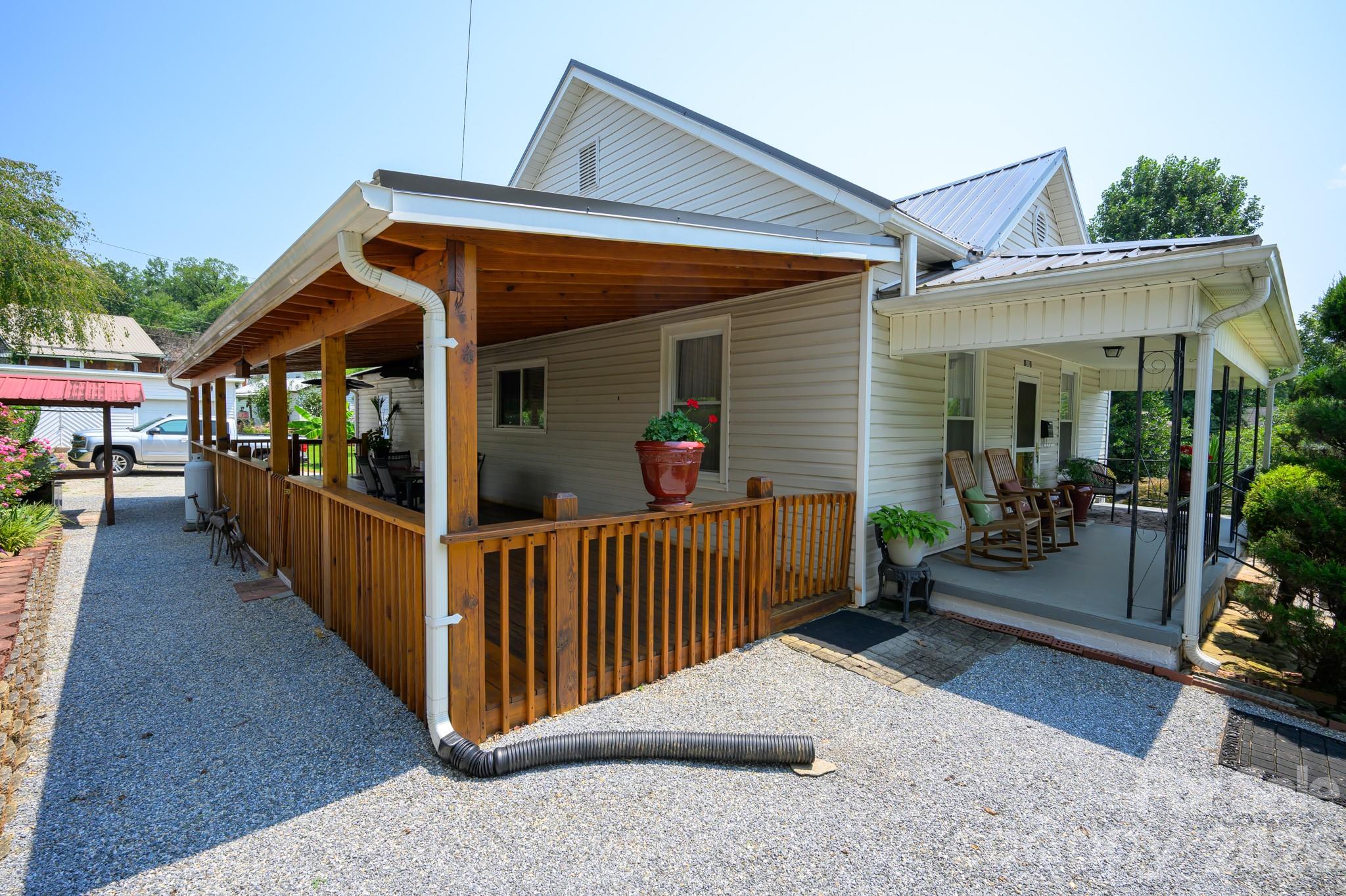 580 Baldwin Avenue — Marion