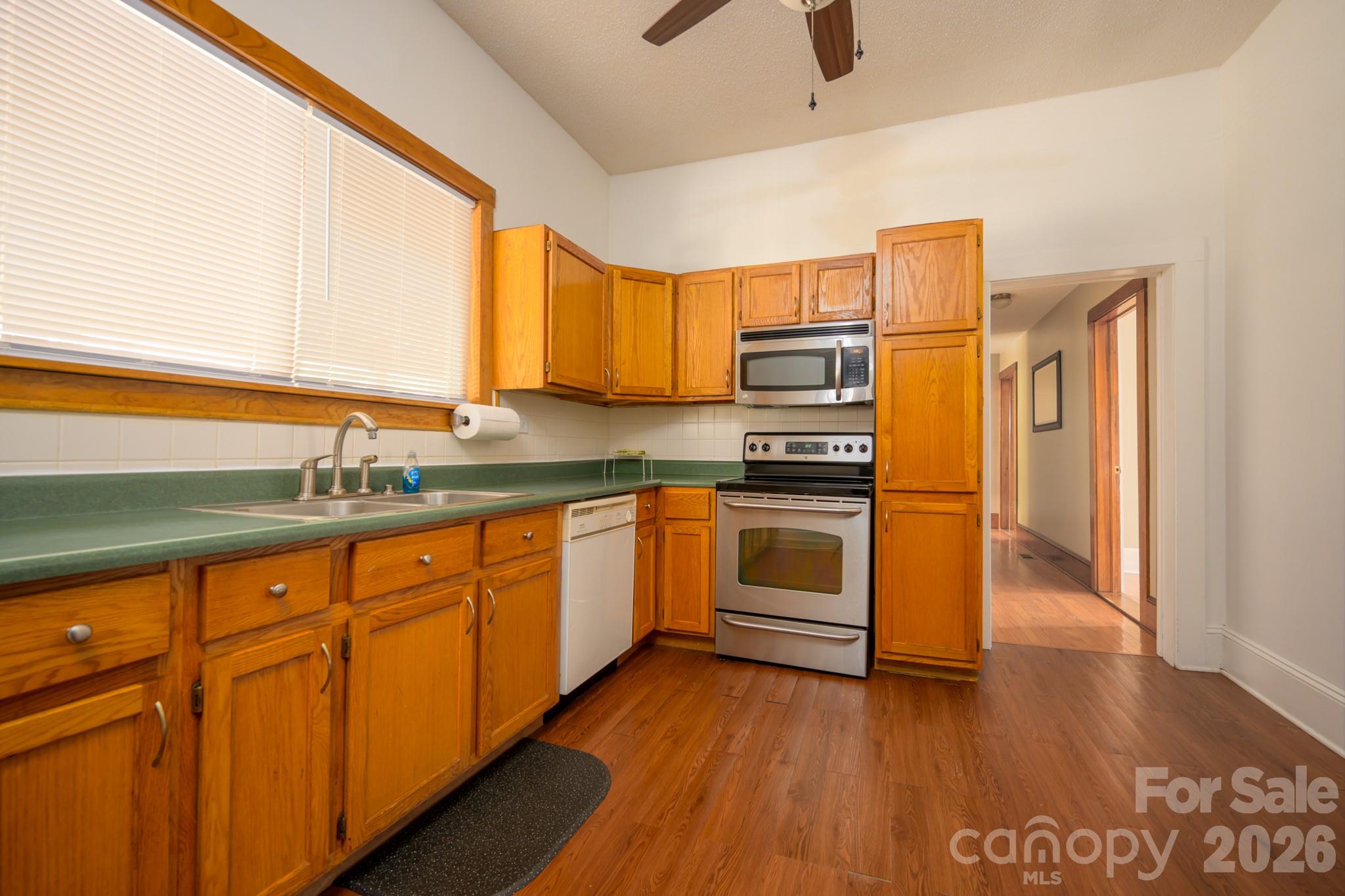 580 Baldwin Avenue — Marion