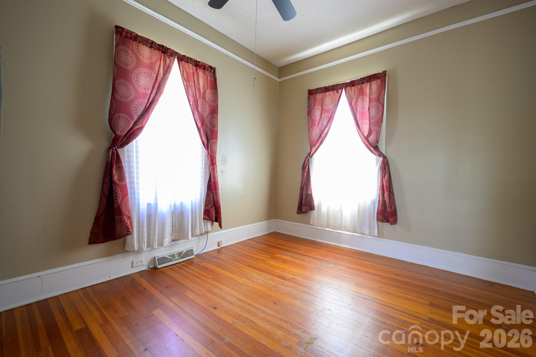 580 Baldwin Avenue — Marion