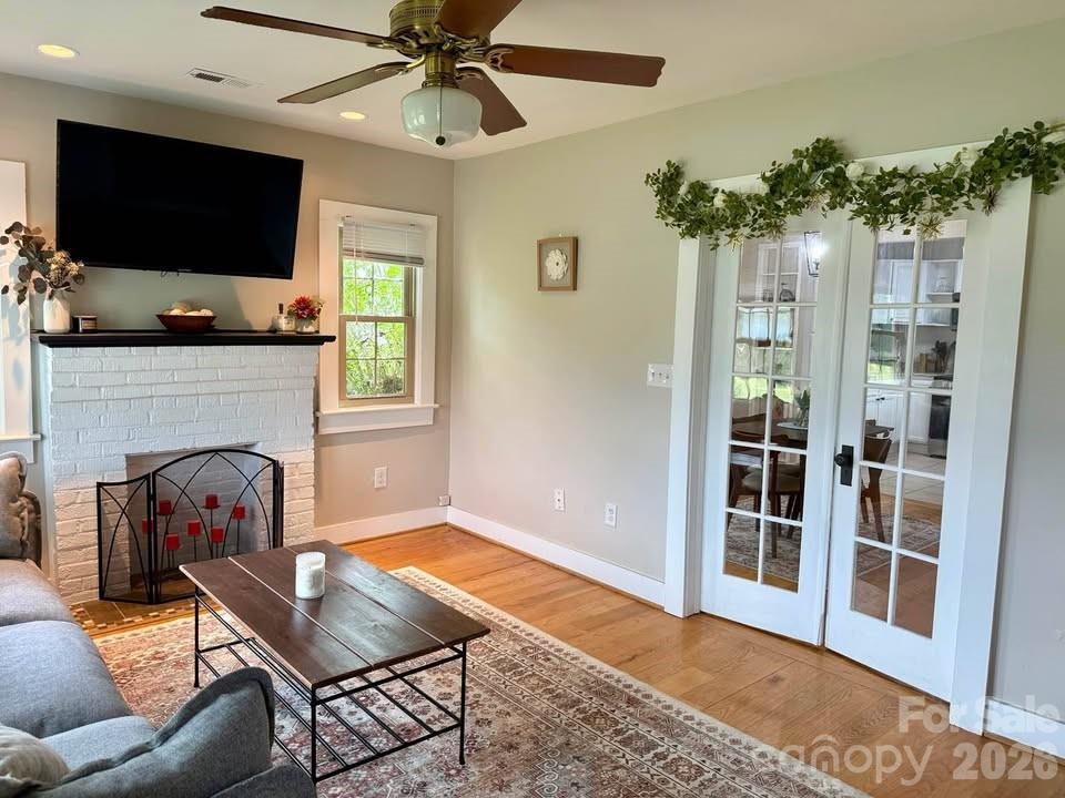 116 Beverly Avenue — Hendersonville