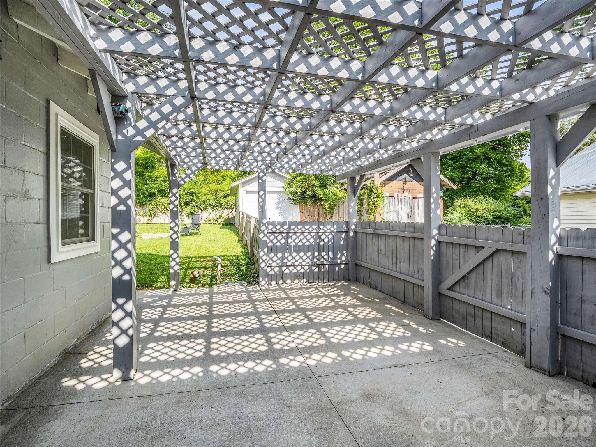 116 Beverly Avenue — Hendersonville