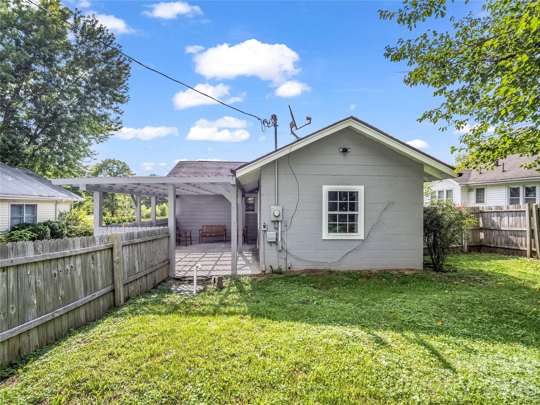 116 Beverly Avenue — Hendersonville