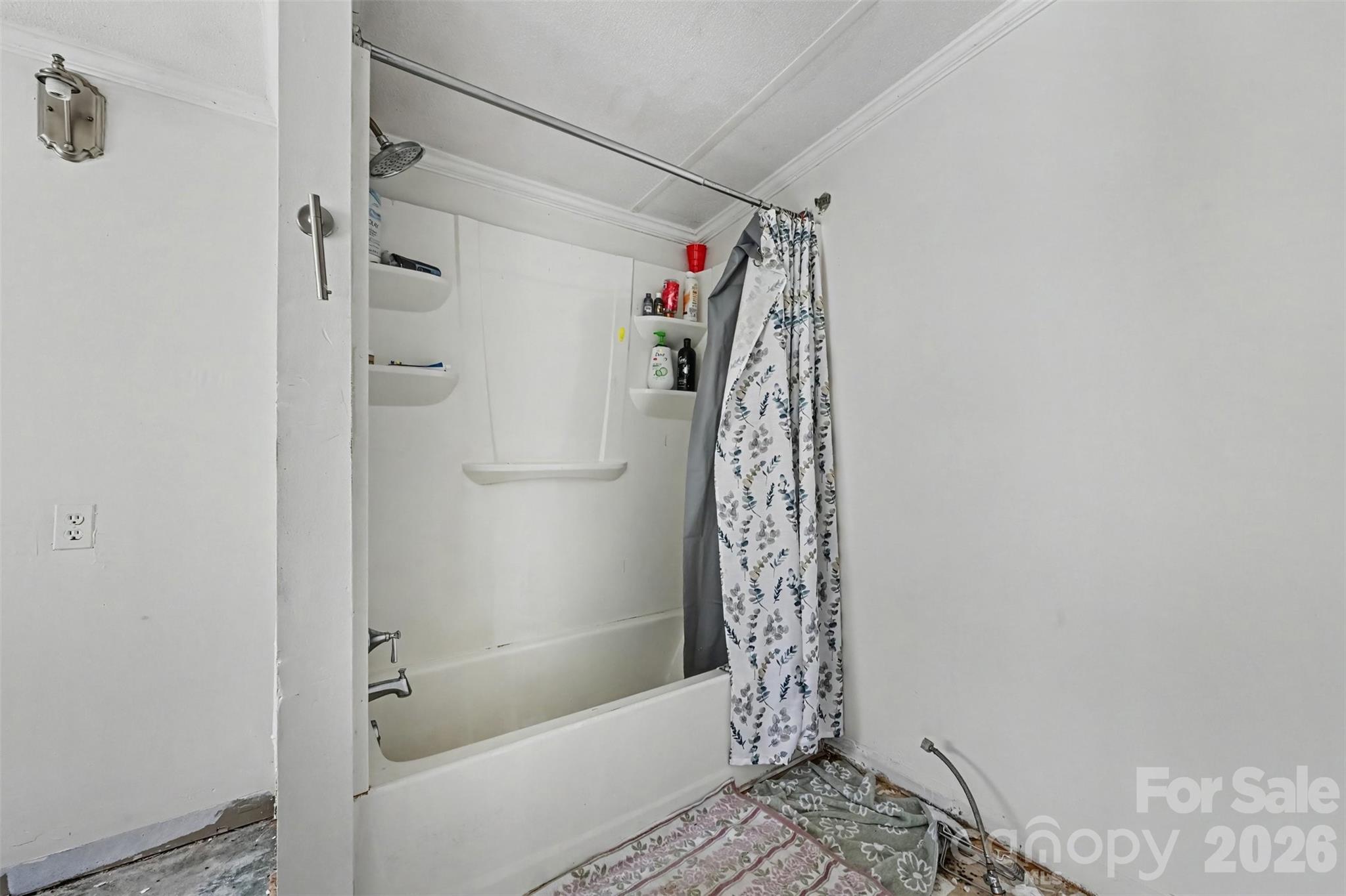 2223 Camp Creek Road — Lancaster