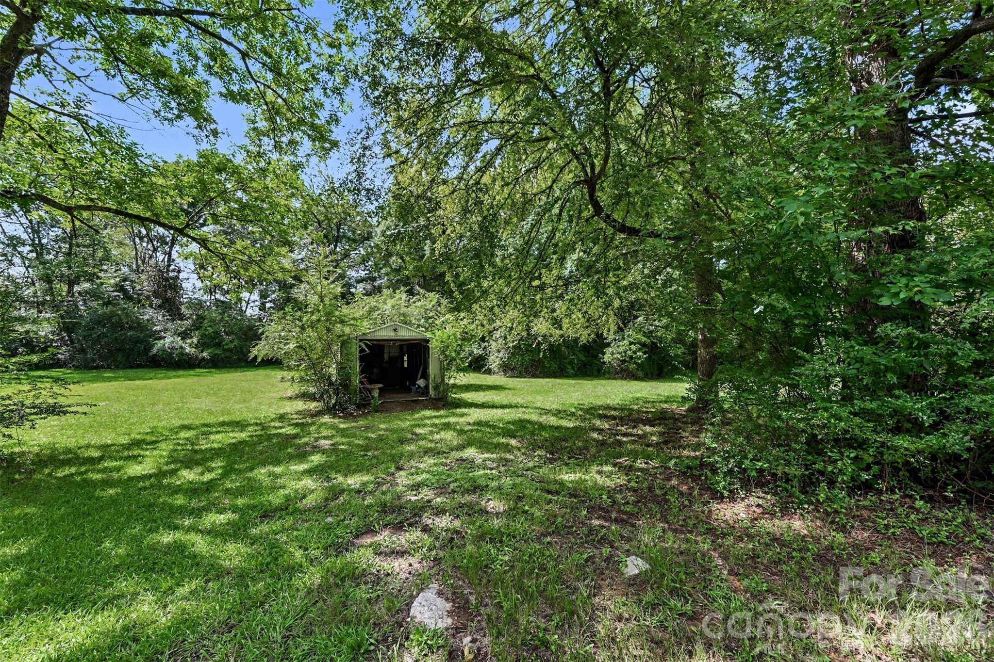 2223 Camp Creek Road — Lancaster