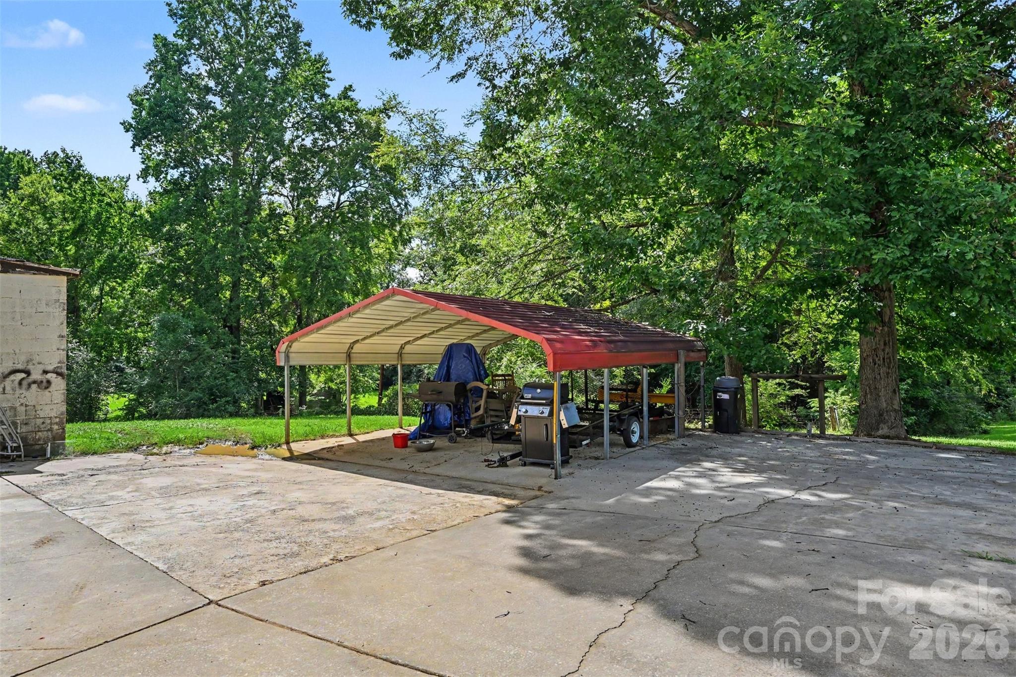 2223 Camp Creek Road — Lancaster