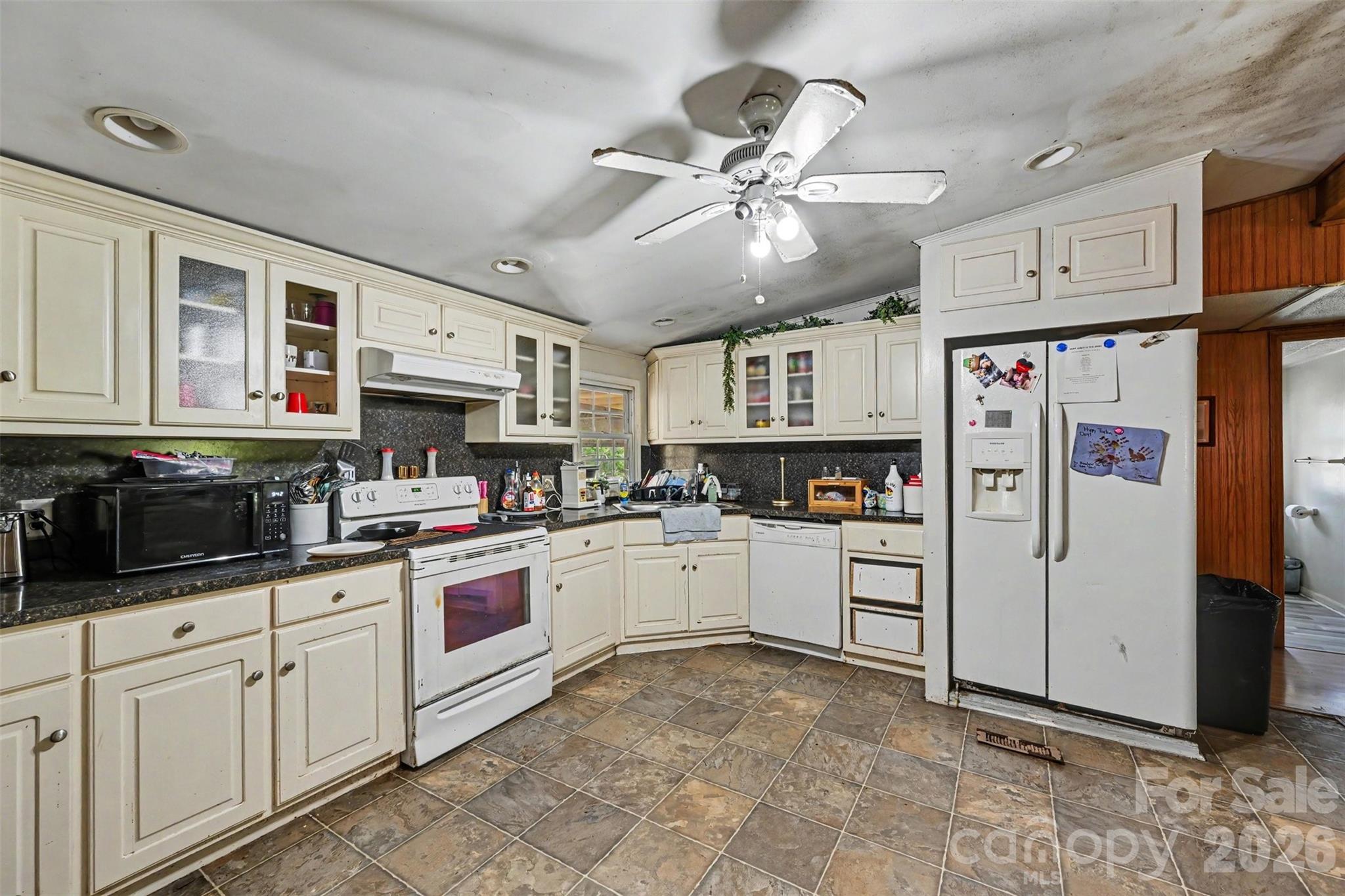 2223 Camp Creek Road — Lancaster