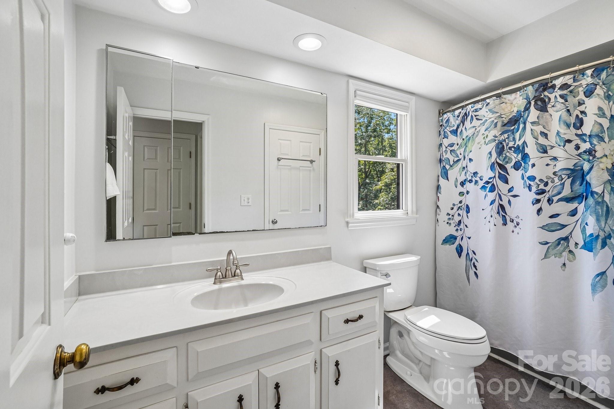 158 Mallard Drive — Columbus