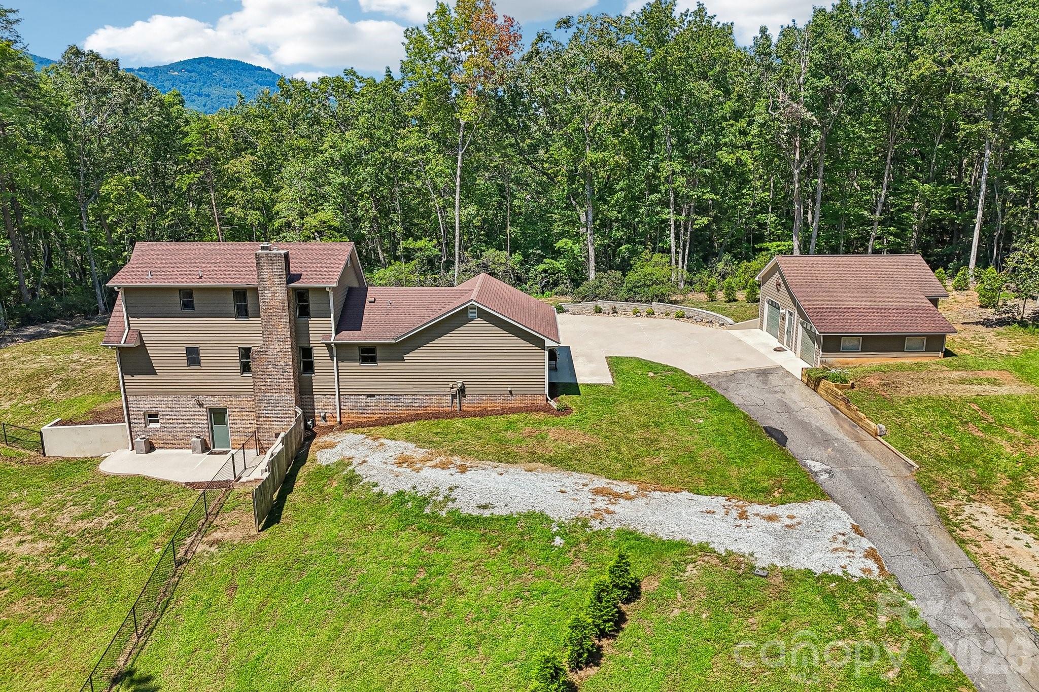158 Mallard Drive — Columbus