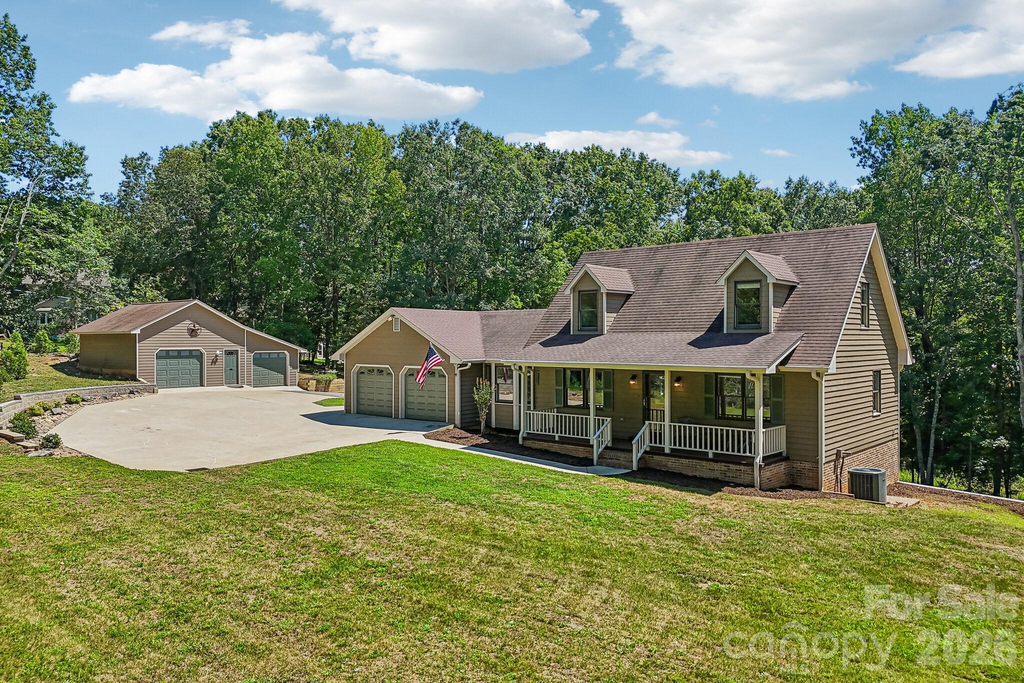 158 Mallard Drive — Columbus