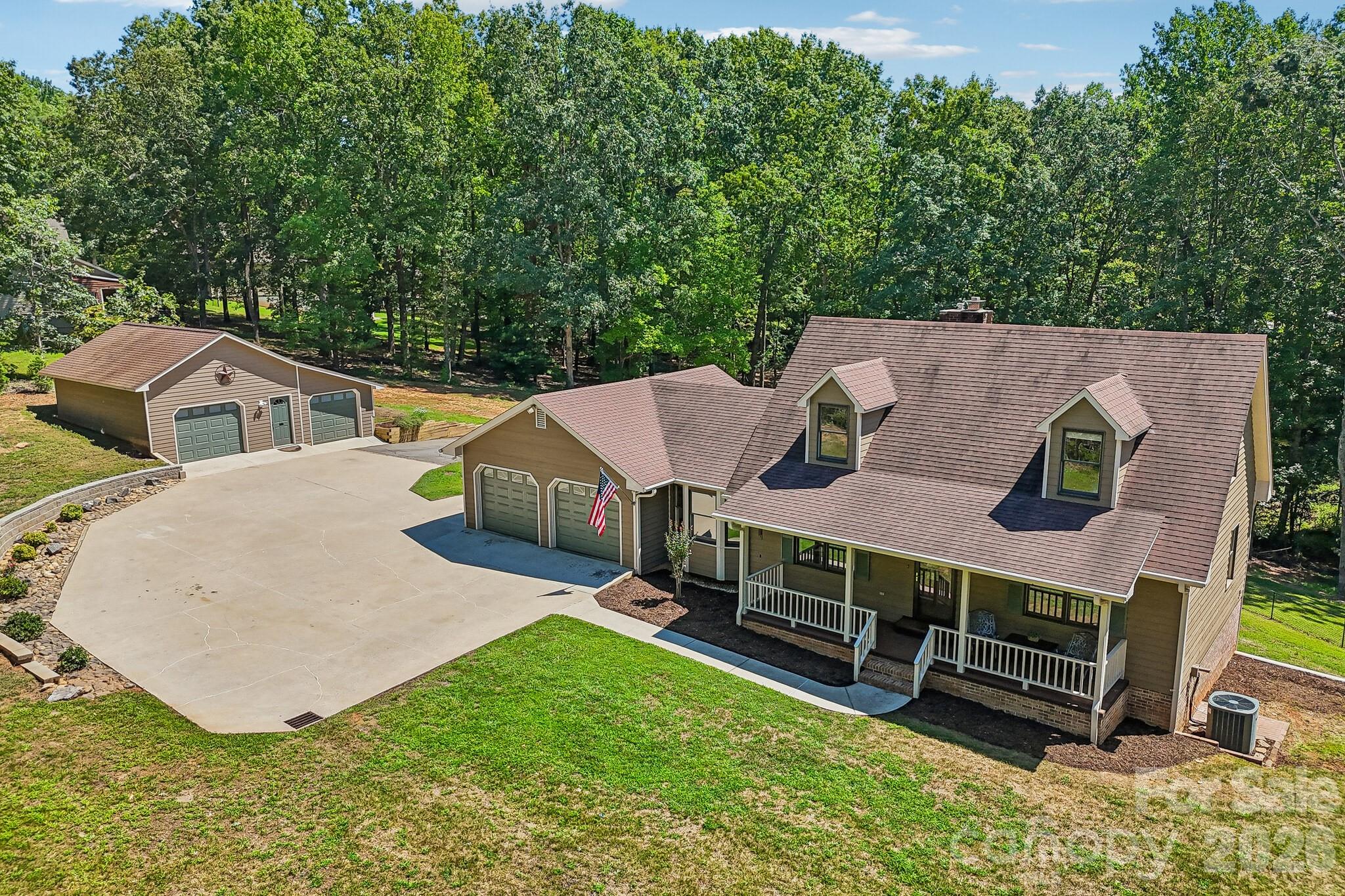 158 Mallard Drive — Columbus