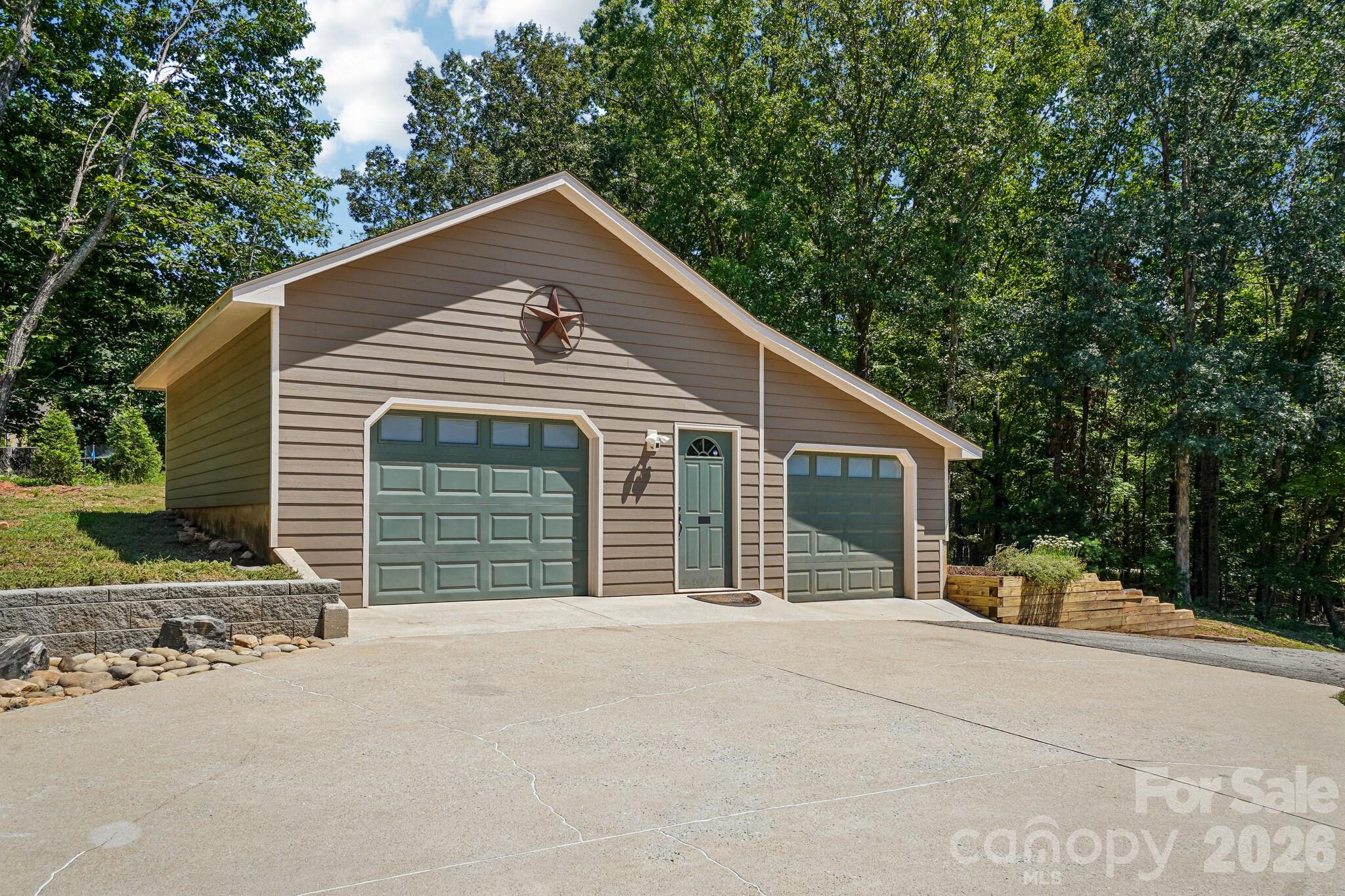 158 Mallard Drive — Columbus