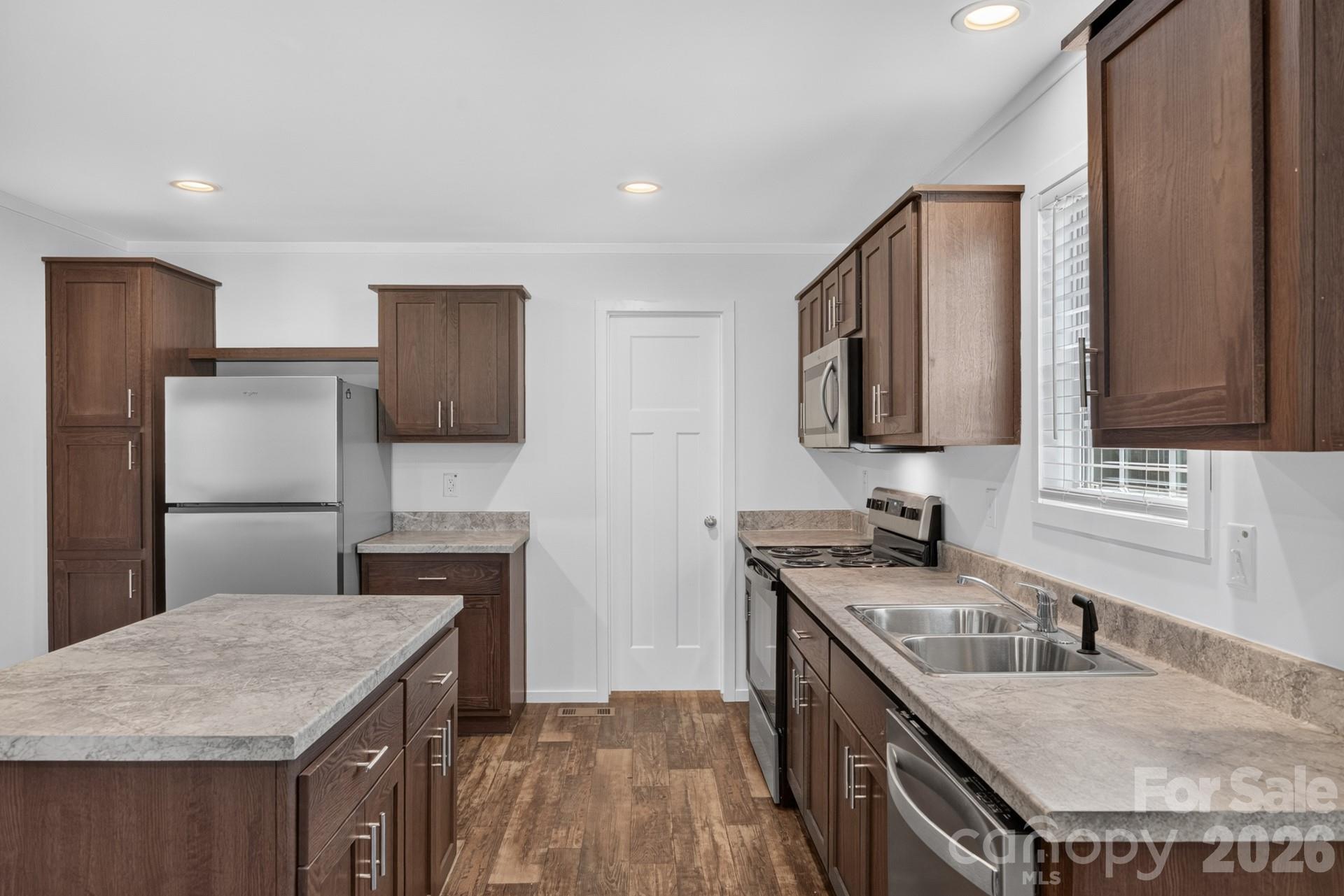 1303 Elrado Street — Burlington