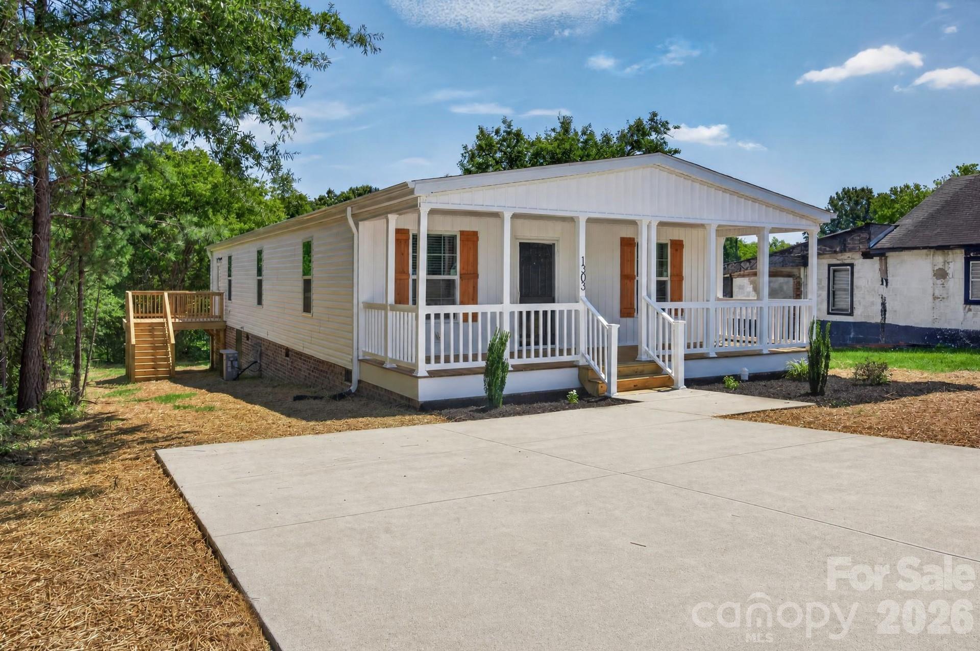 1303 Elrado Street — Burlington
