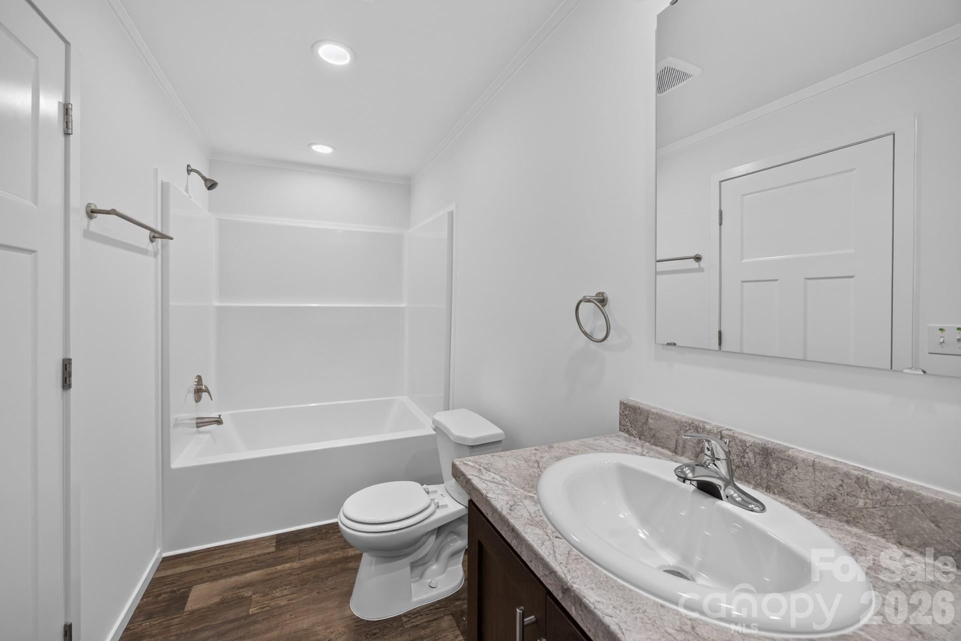 1303 Elrado Street — Burlington