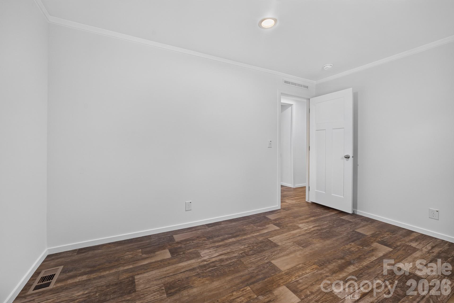 1303 Elrado Street — Burlington