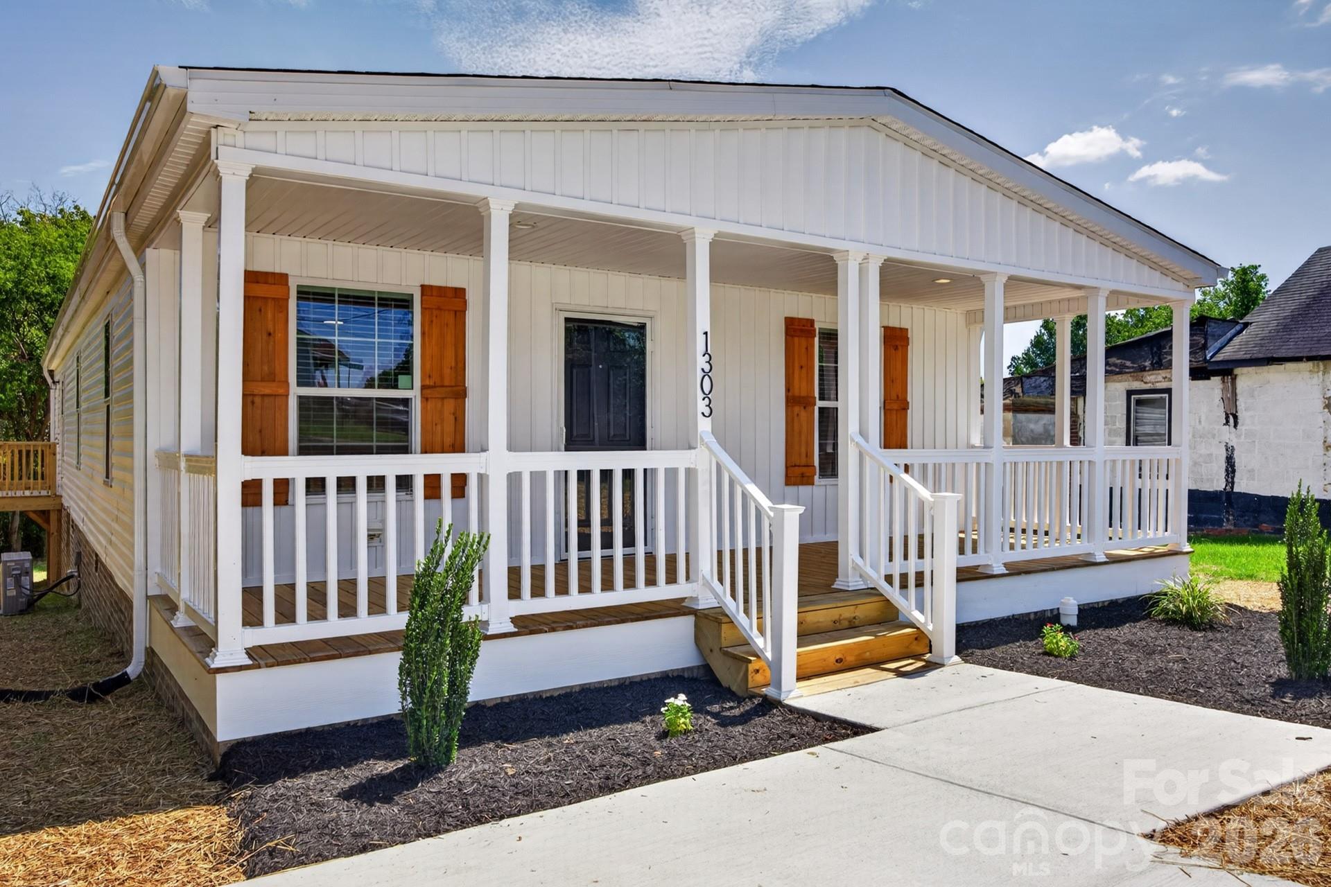 1303 Elrado Street — Burlington