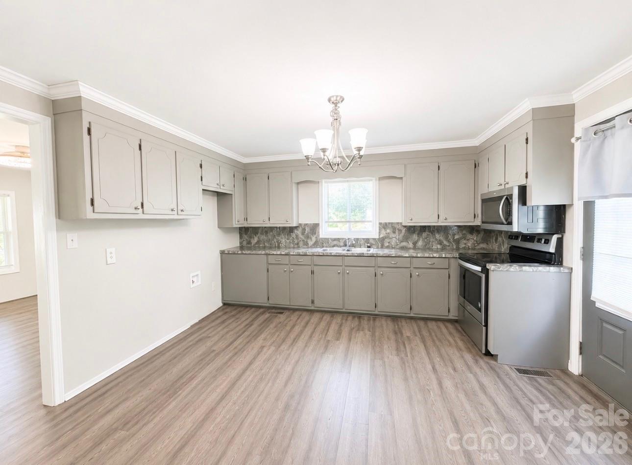 6955 Sandhill Road — Kershaw