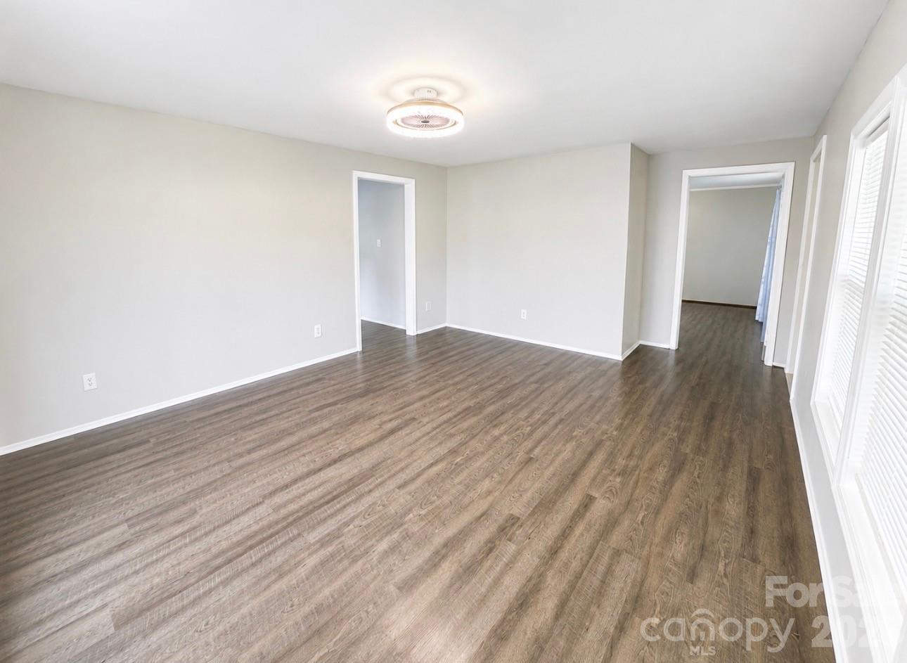 6955 Sandhill Road — Kershaw