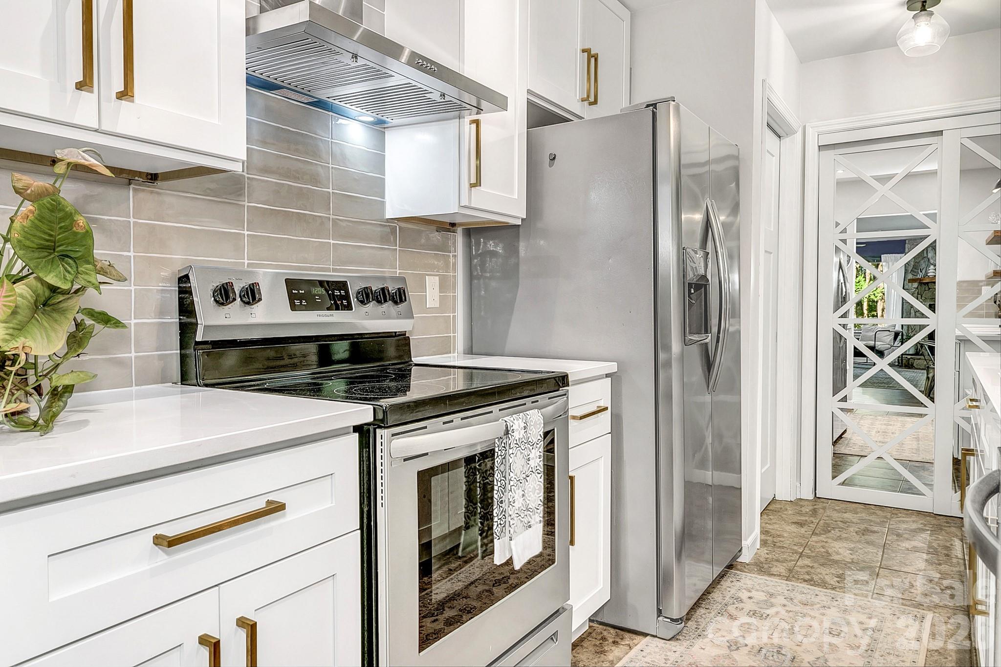 129 Melrose Court — Lake Lure
