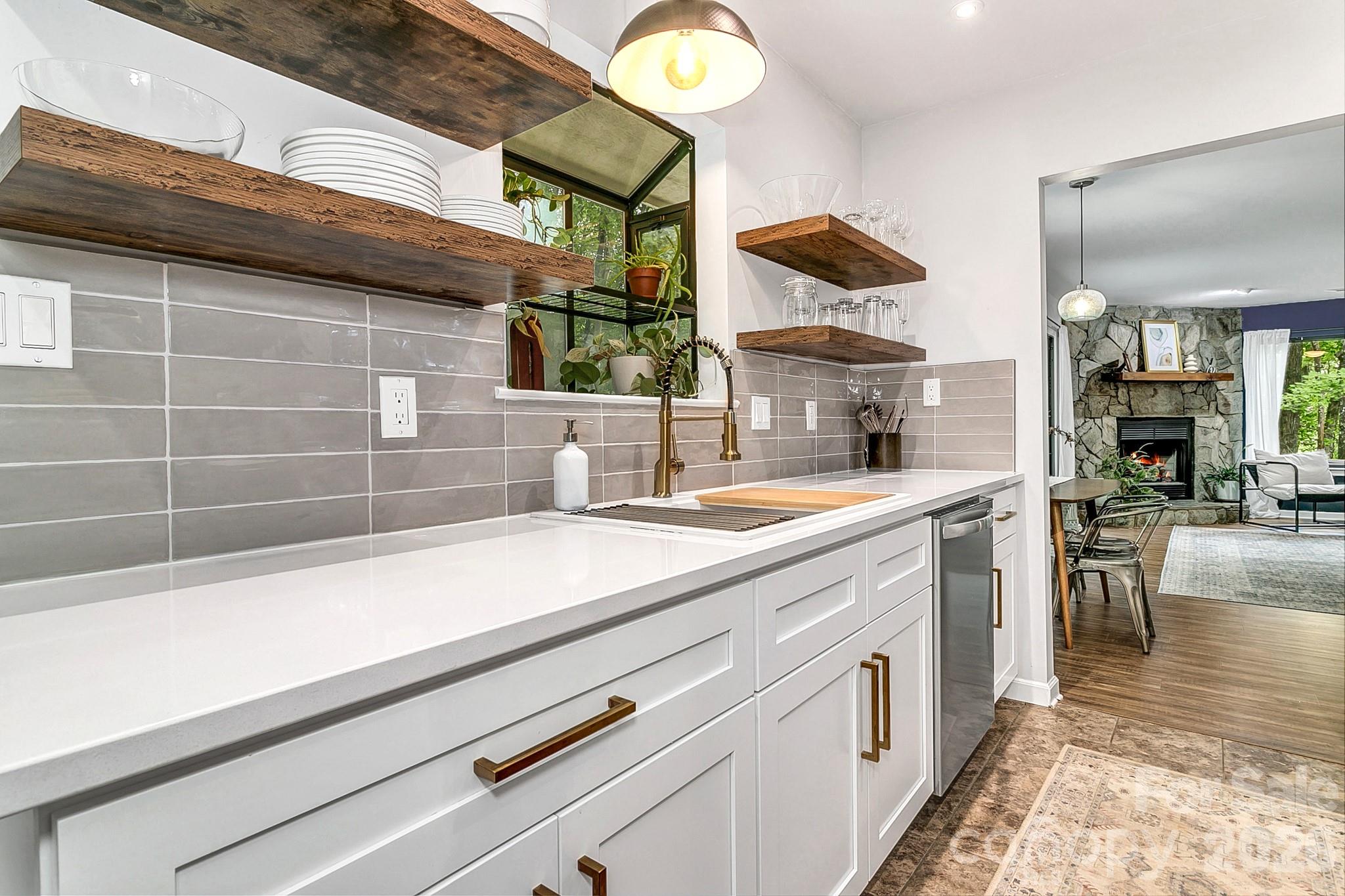 129 Melrose Court — Lake Lure