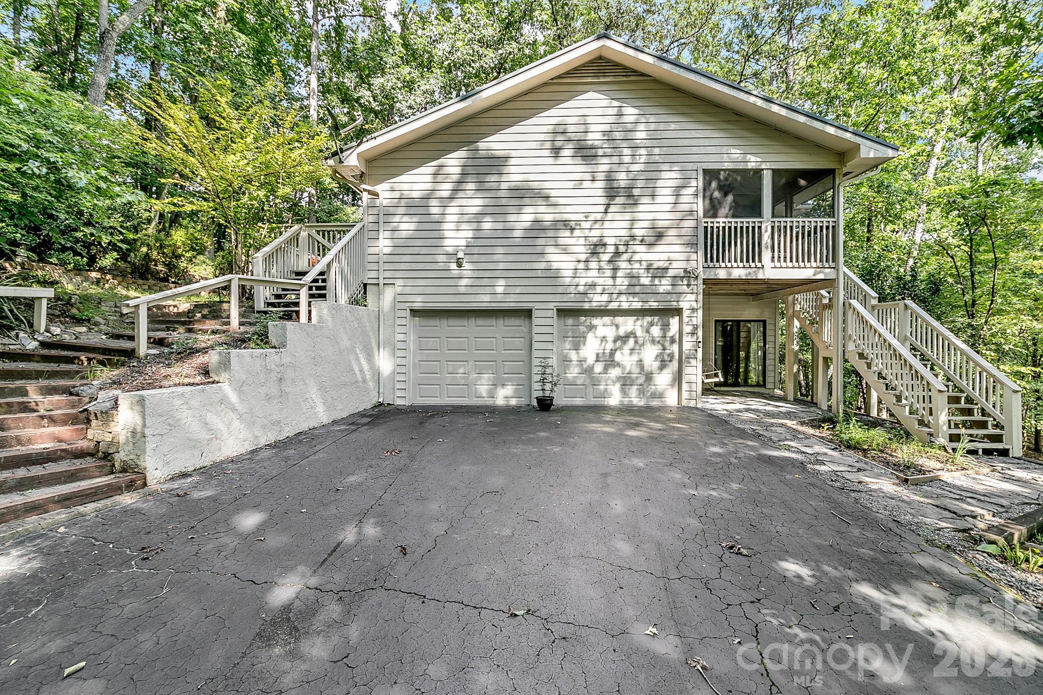129 Melrose Court — Lake Lure