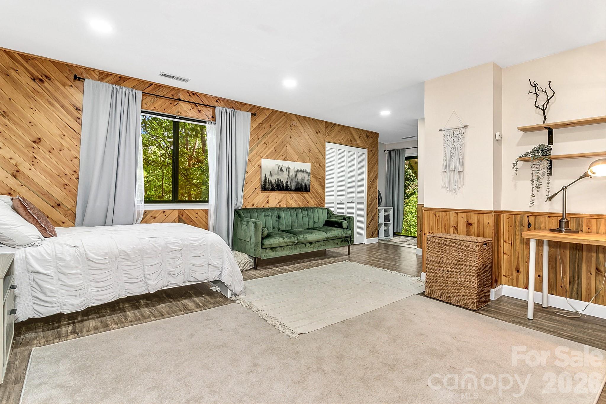 129 Melrose Court — Lake Lure