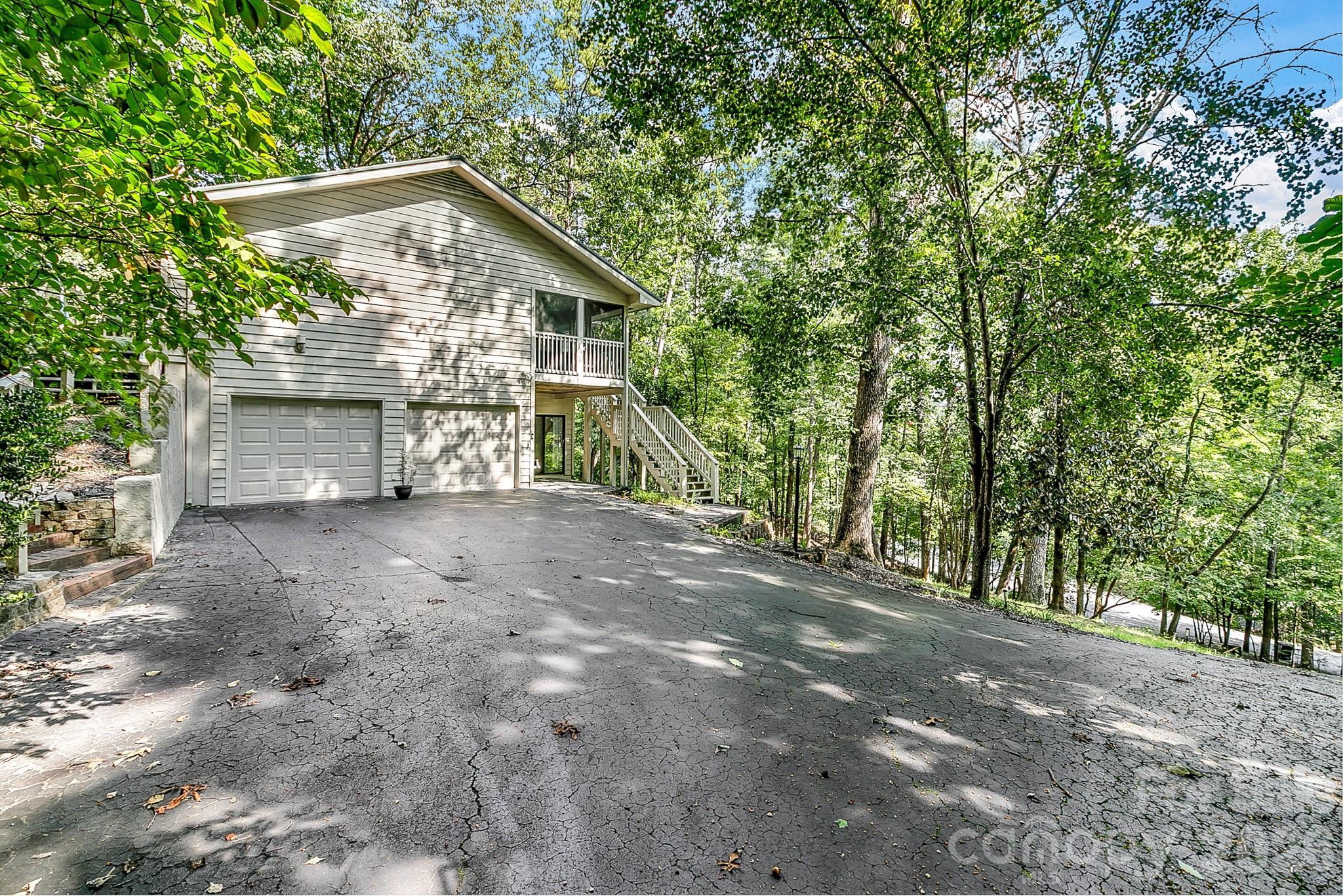 129 Melrose Court — Lake Lure