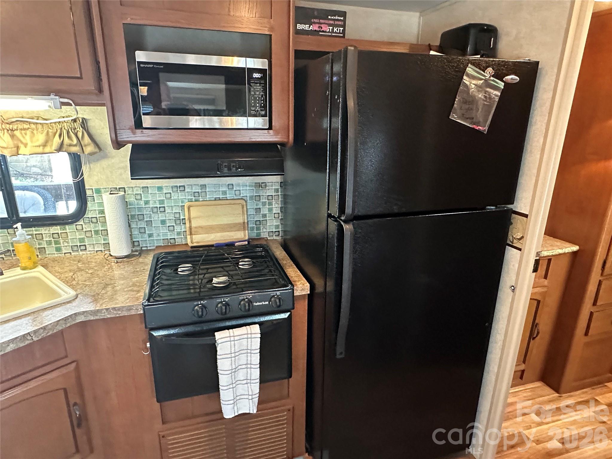 331 Mount View Lane — New London