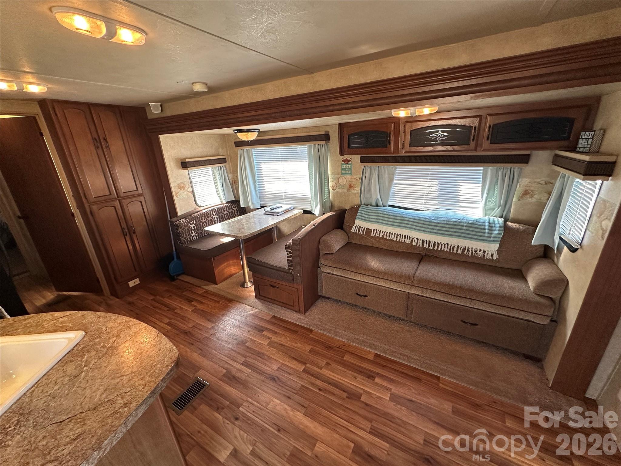 331 Mount View Lane — New London