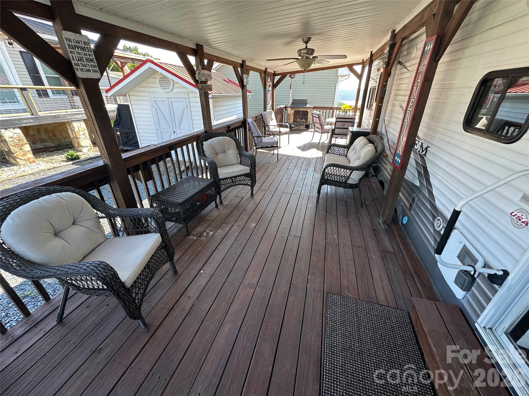 331 Mount View Lane — New London