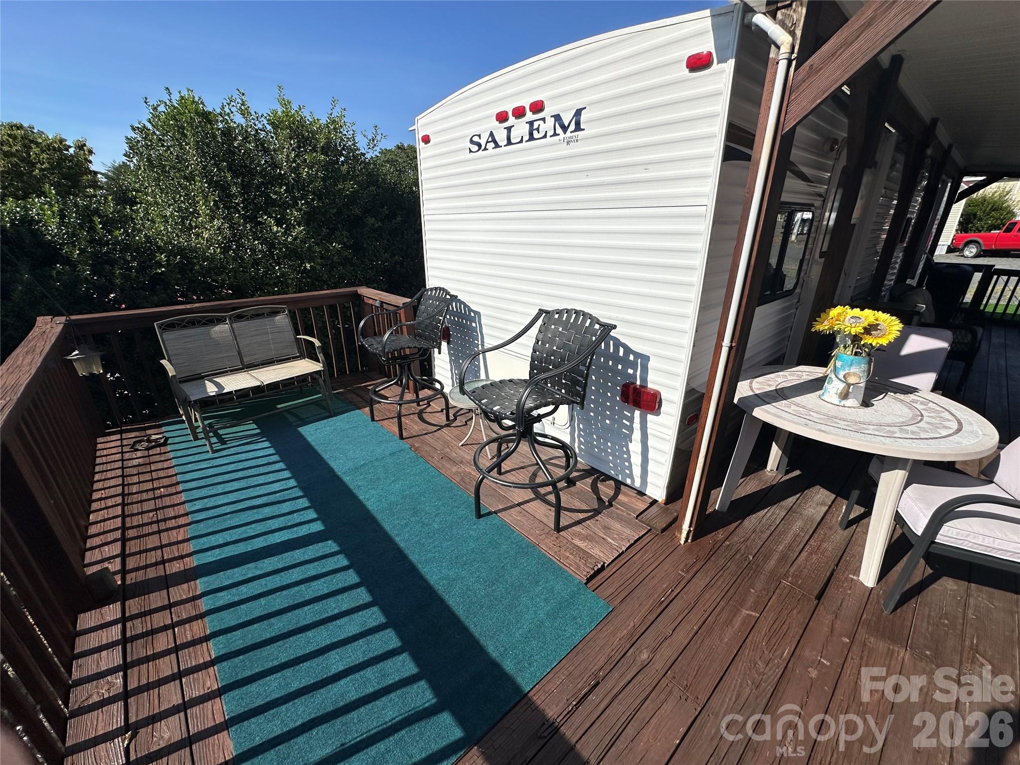 331 Mount View Lane — New London