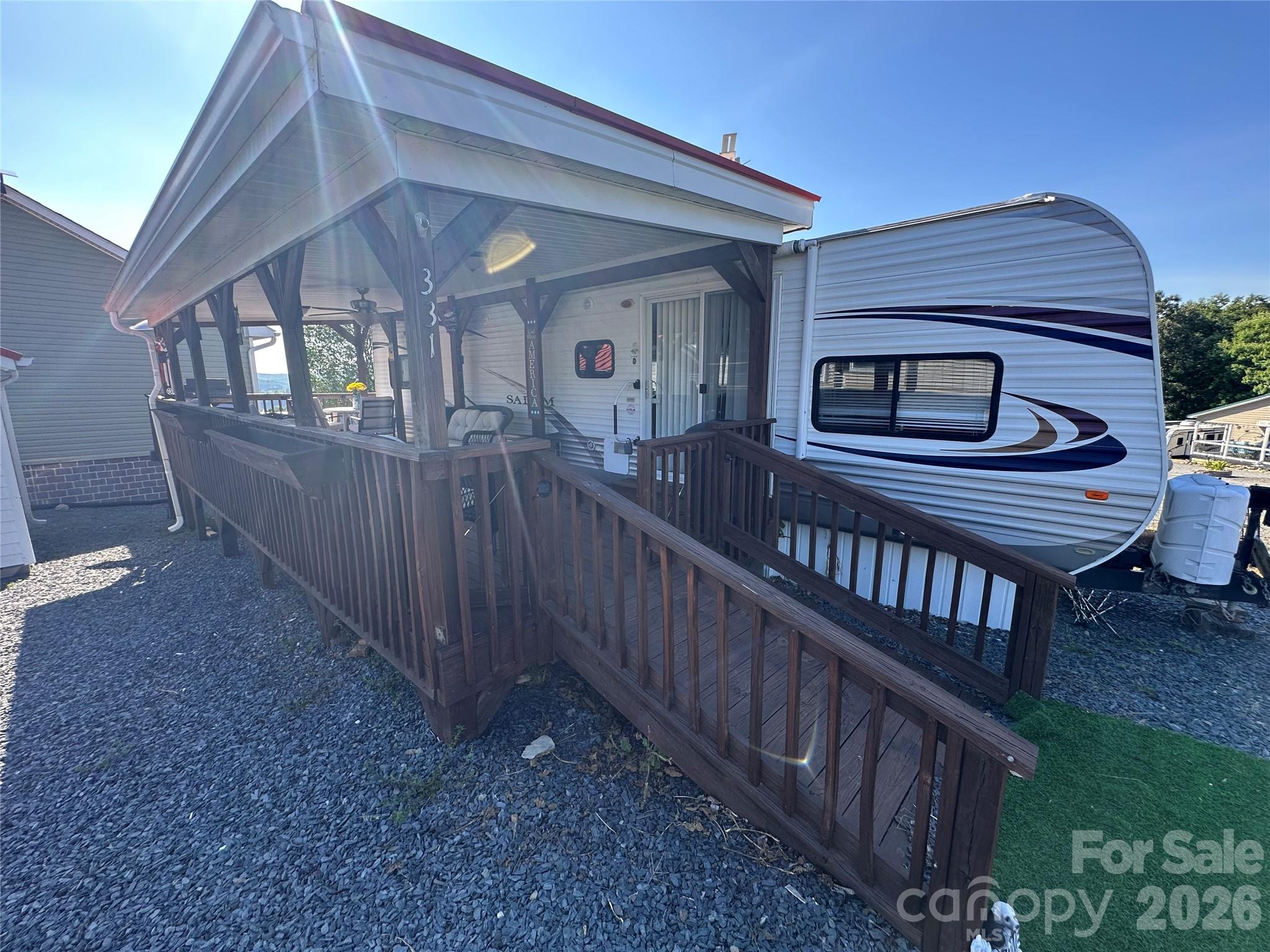 331 Mount View Lane — New London