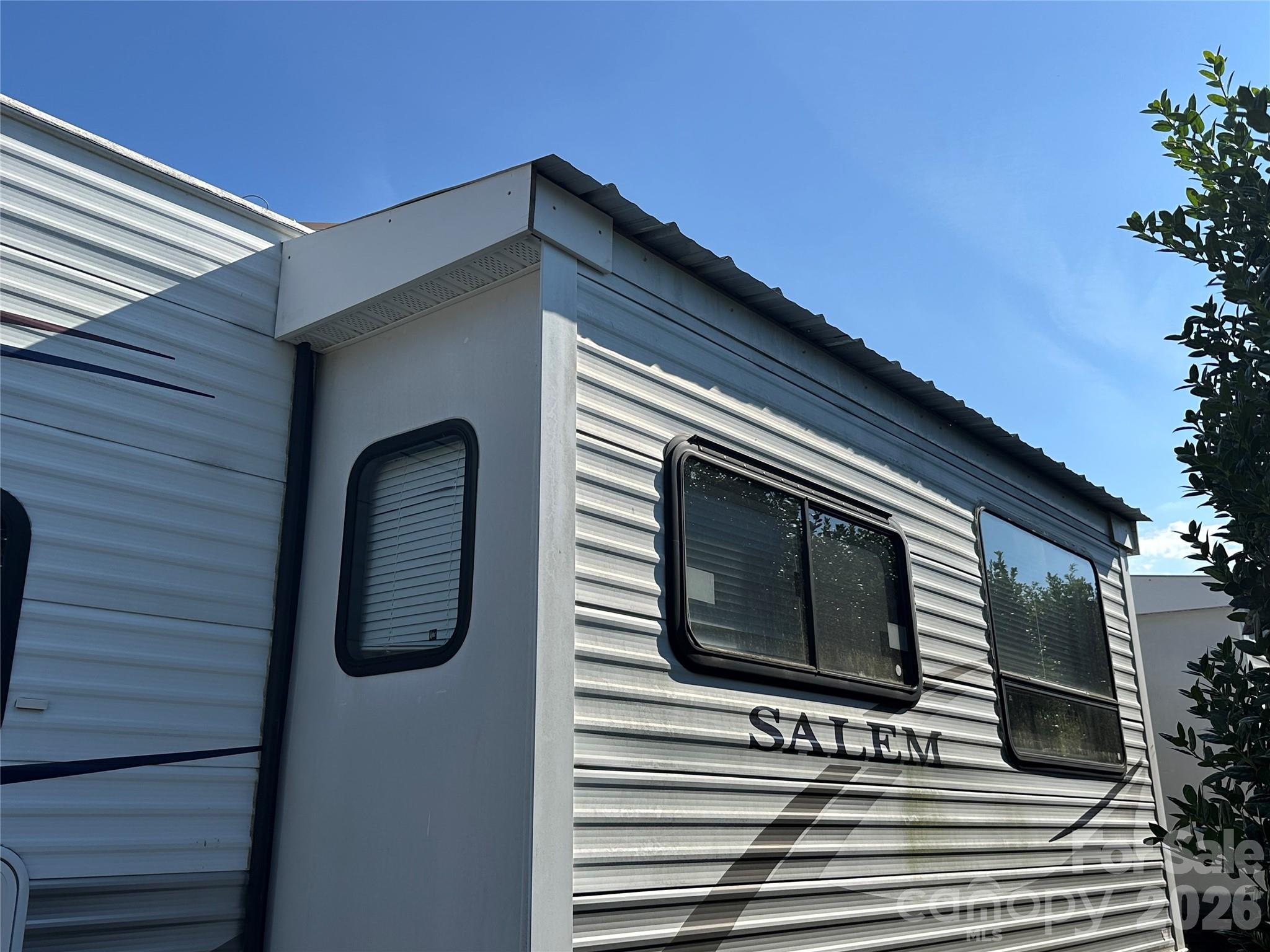 331 Mount View Lane — New London