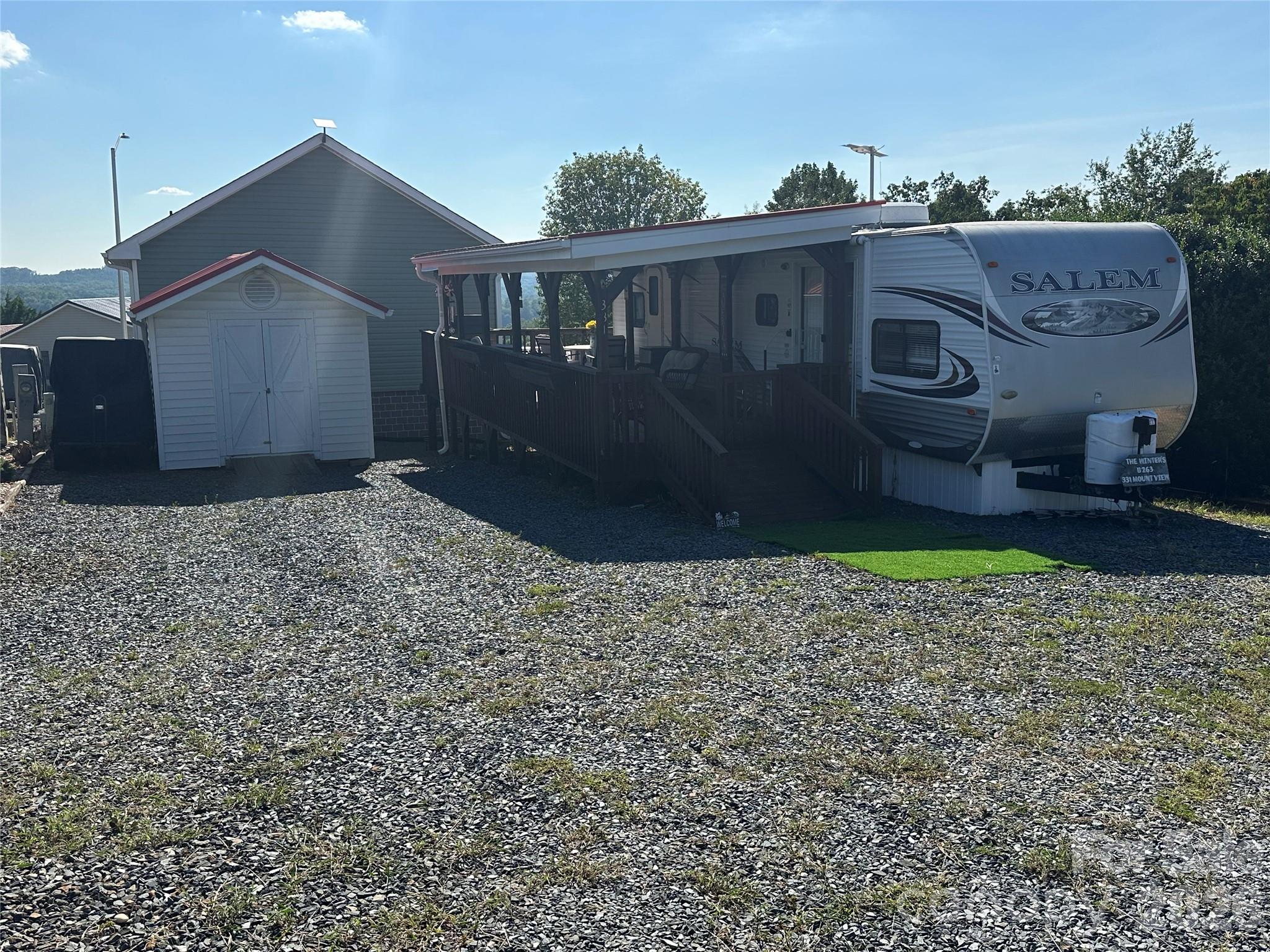 331 Mount View Lane — New London