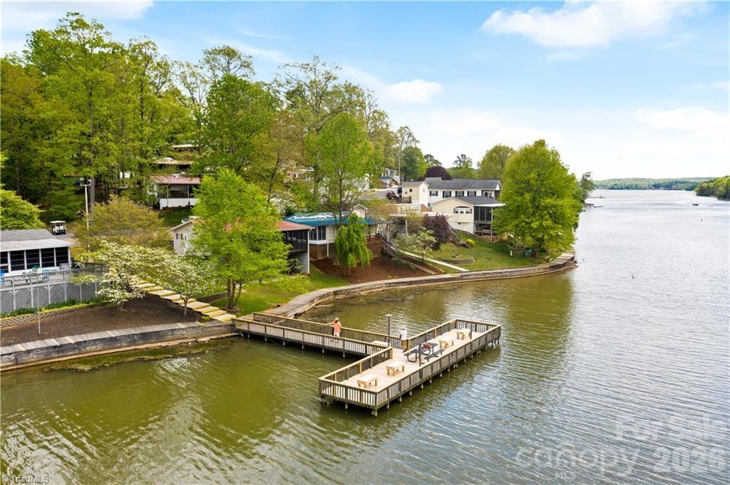 331 Mount View Lane — New London