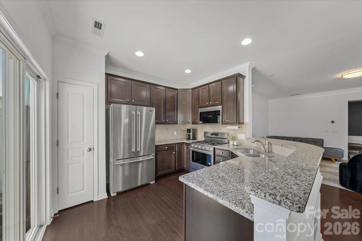 2419 Diplomat Lane — Charlotte