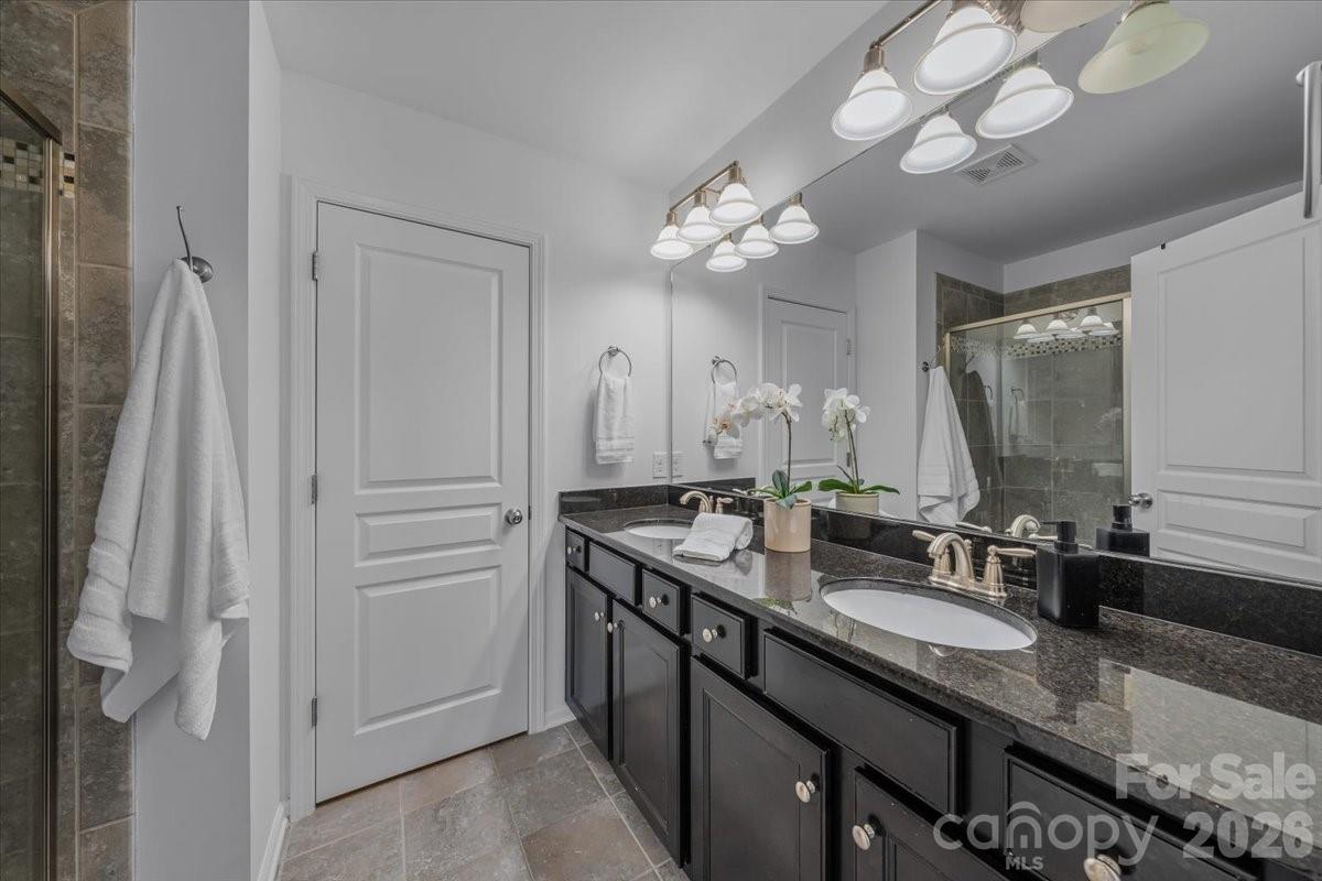 2419 Diplomat Lane — Charlotte