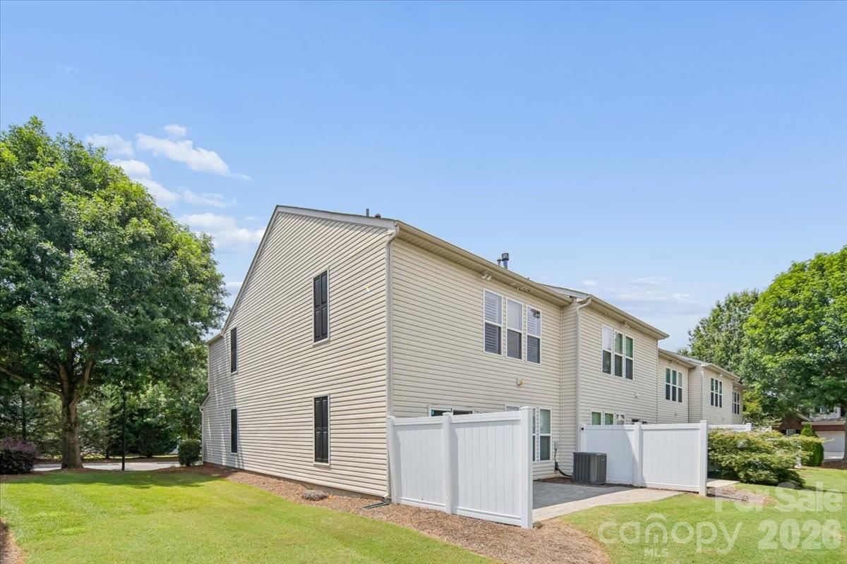 2419 Diplomat Lane — Charlotte