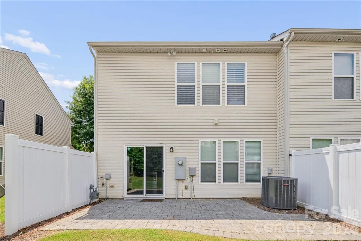 2419 Diplomat Lane — Charlotte