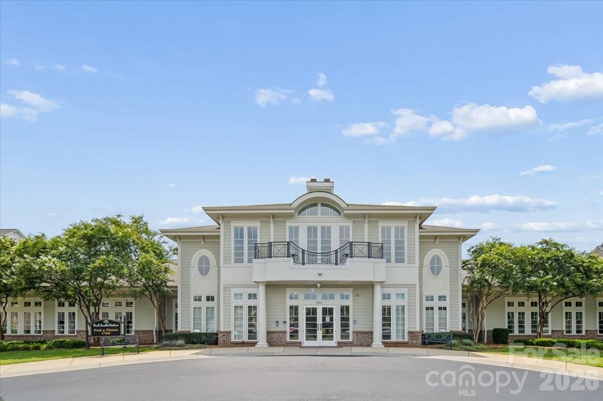 2419 Diplomat Lane — Charlotte