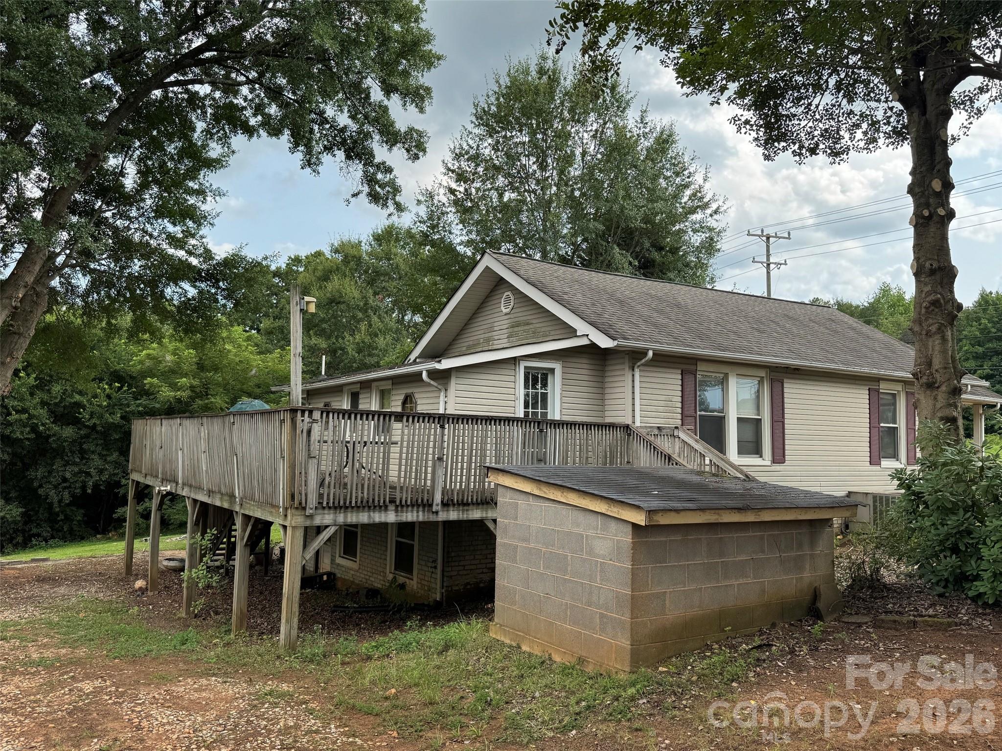 509 21st Street SE — Hickory