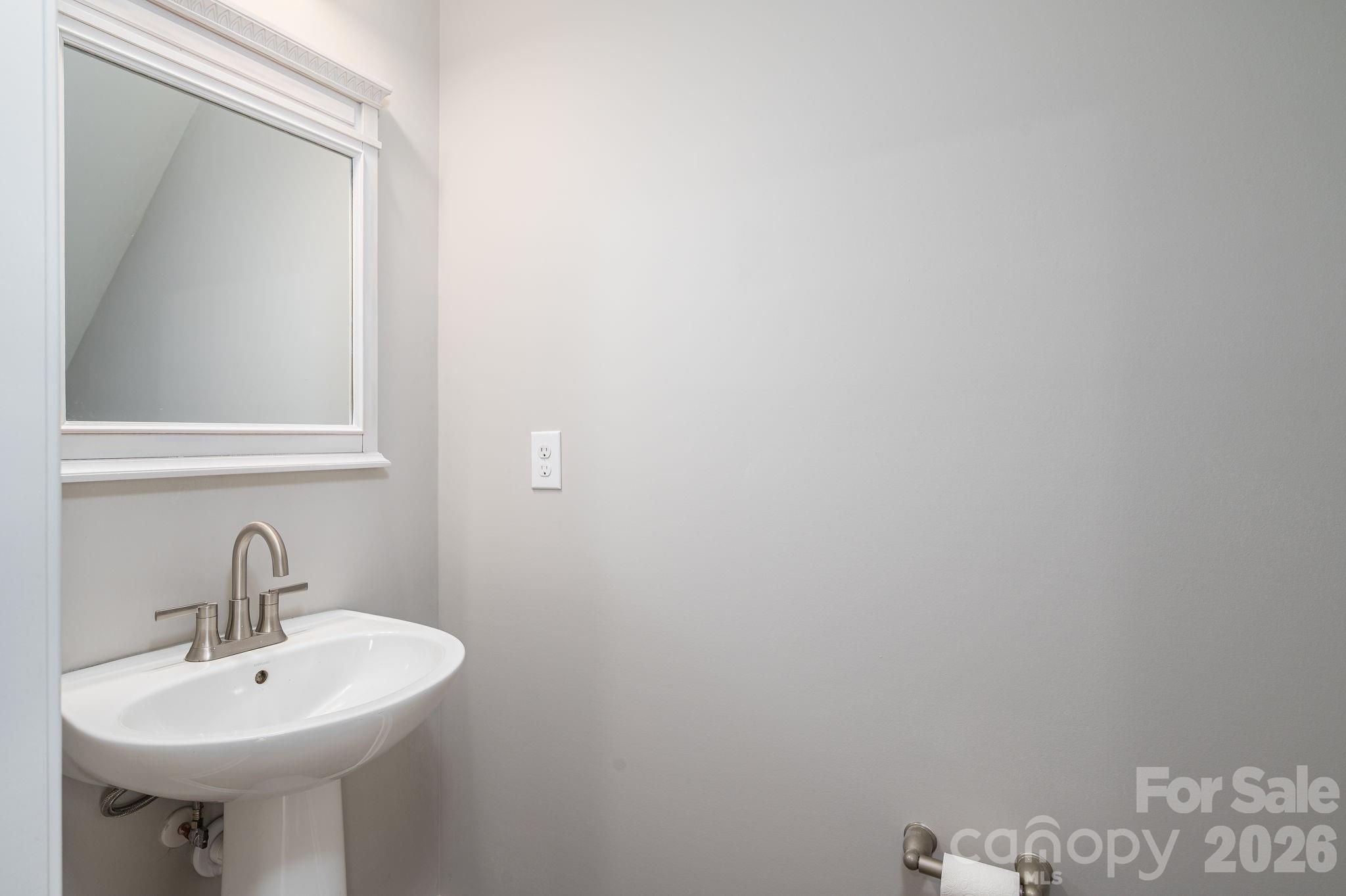 104 W Pine Street — Lincolnton