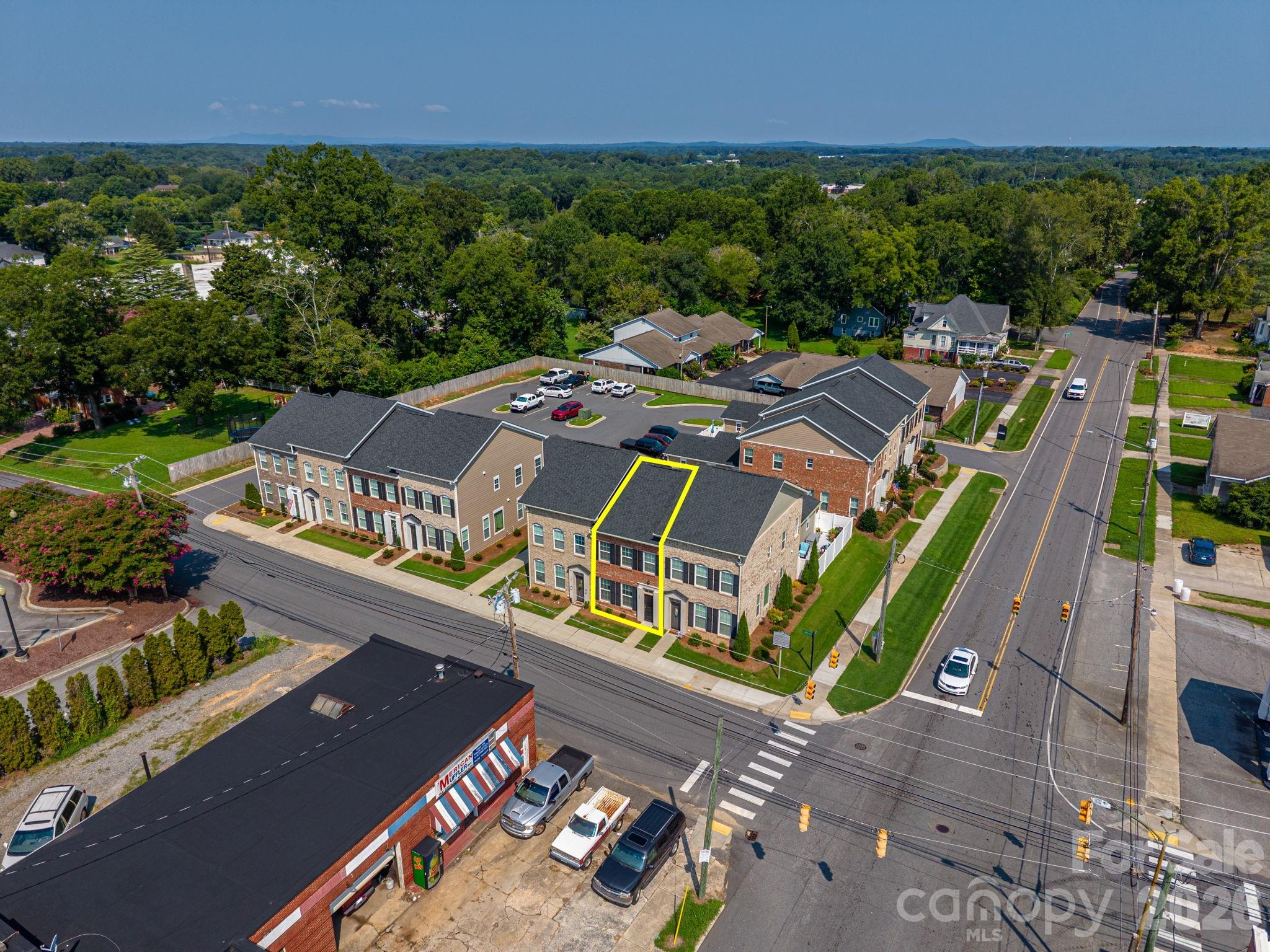 104 W Pine Street — Lincolnton