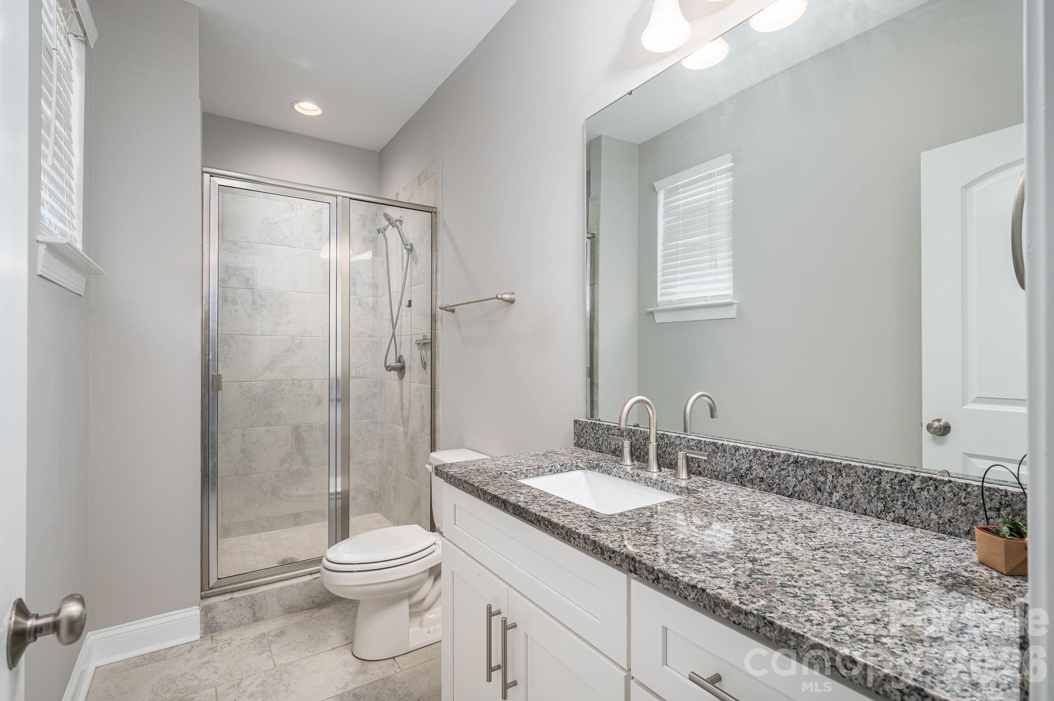 104 W Pine Street — Lincolnton