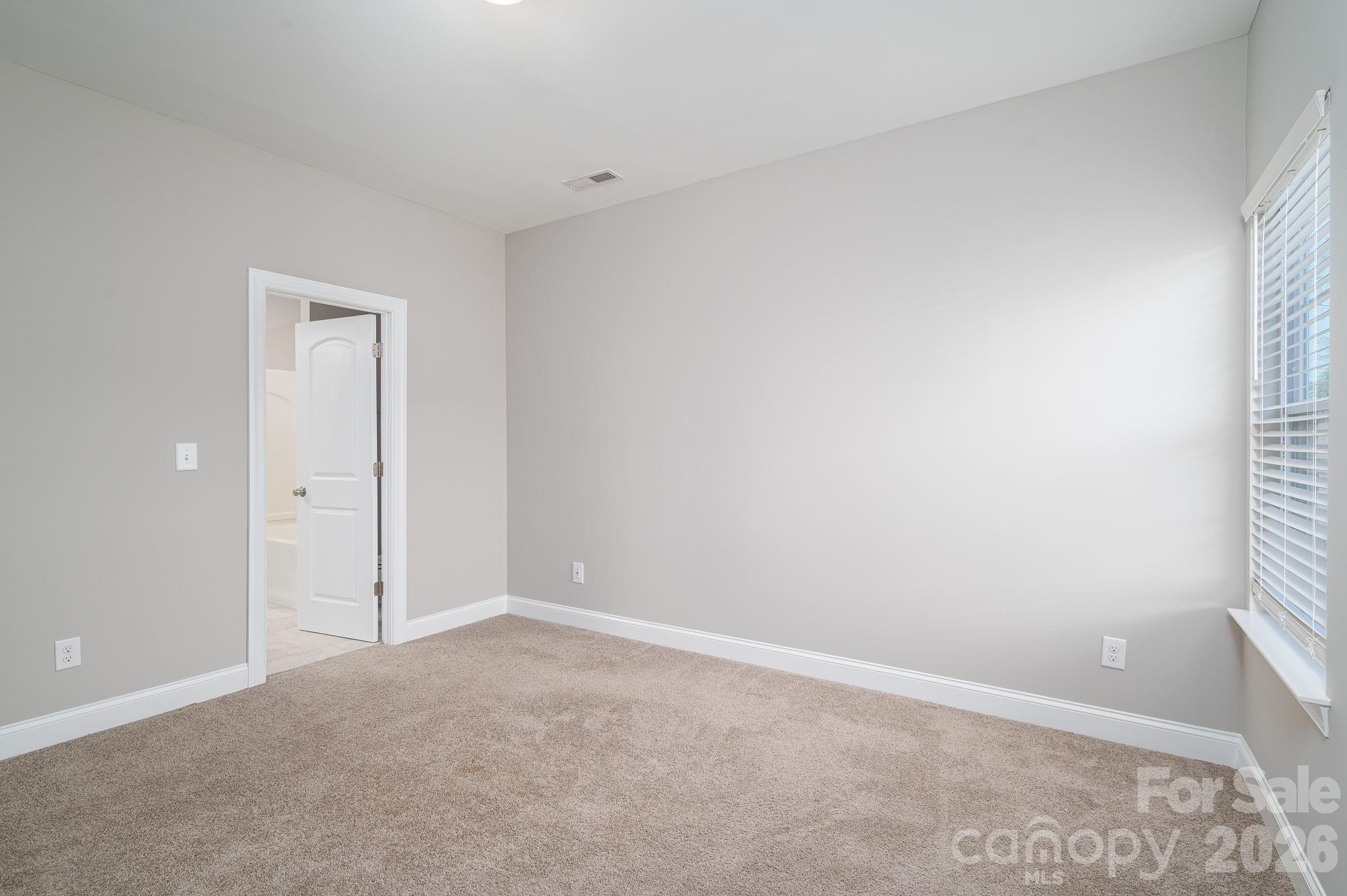 104 W Pine Street — Lincolnton