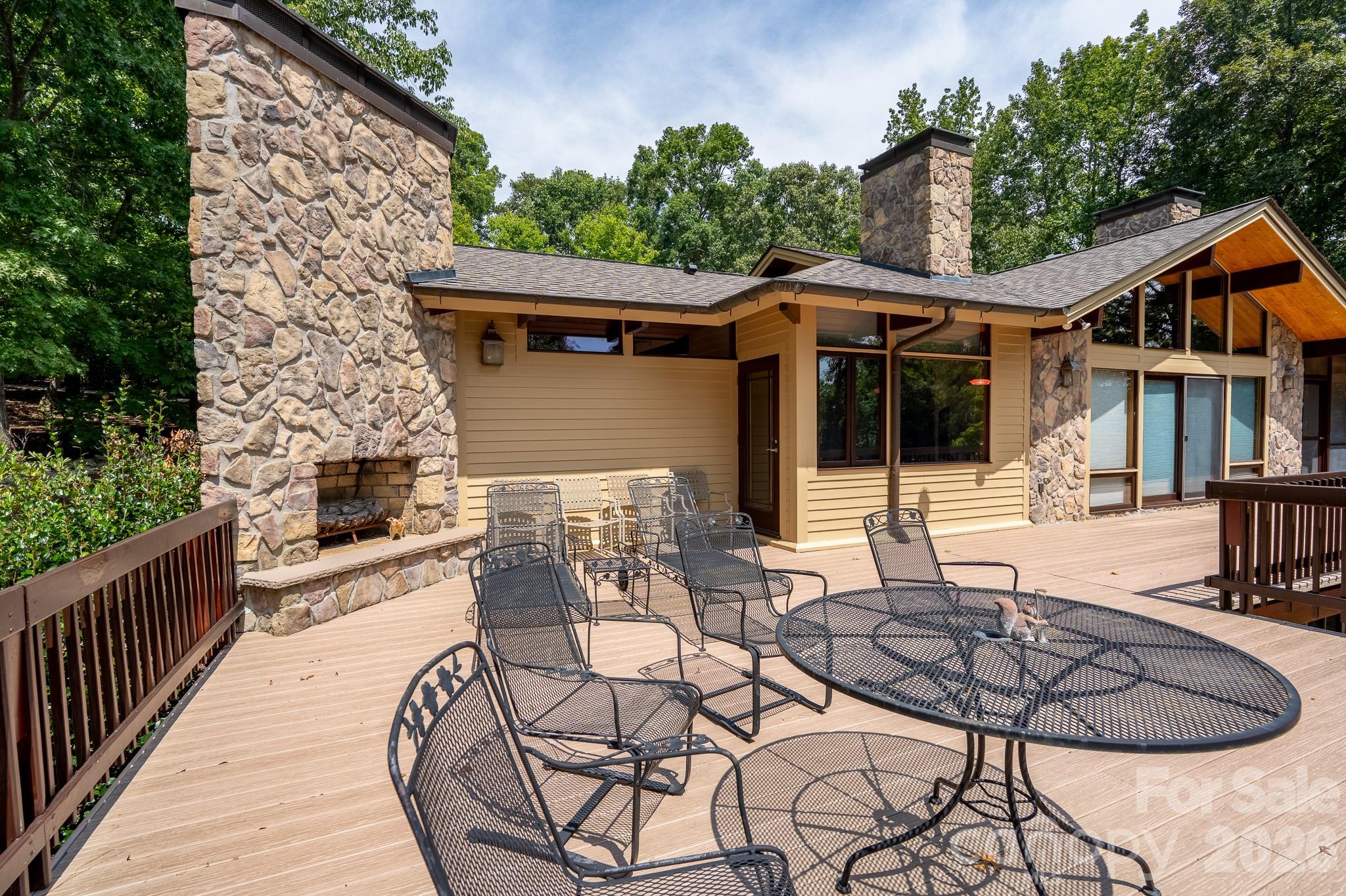 137 Windy Hill Cove — New London