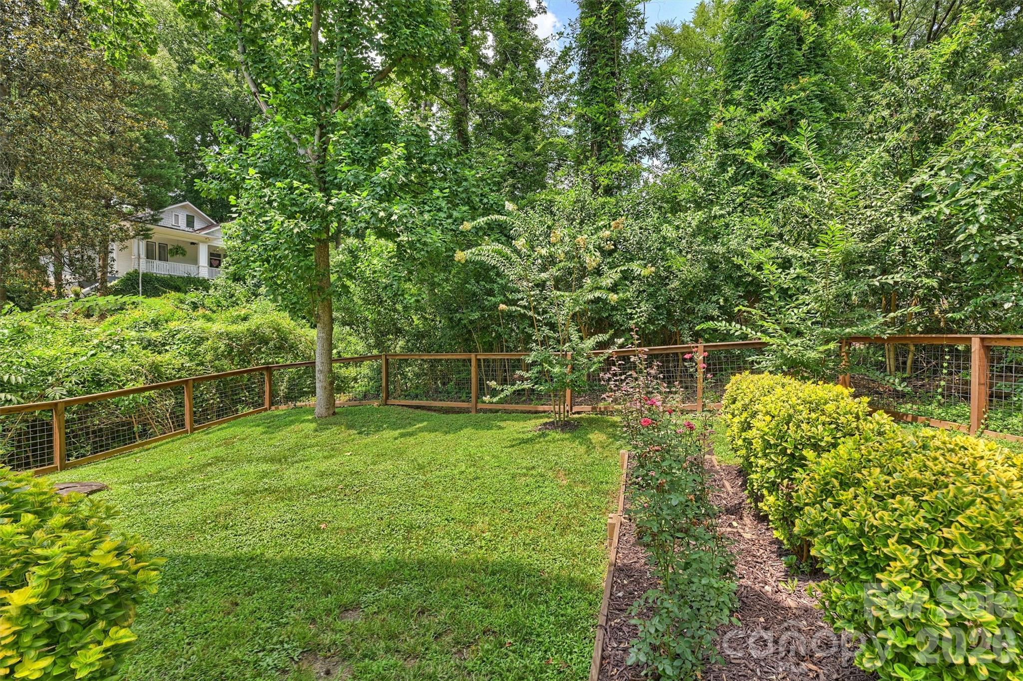 1611 Tippah Park Court — Charlotte