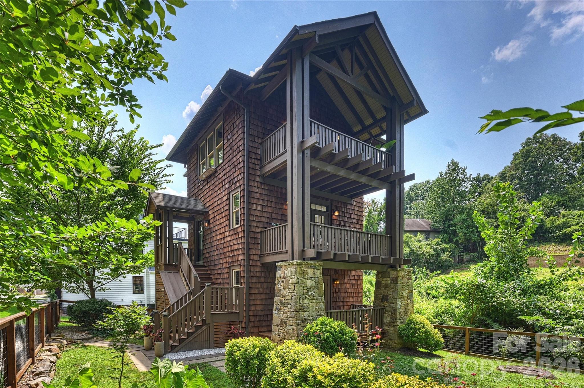 1611 Tippah Park Court — Charlotte
