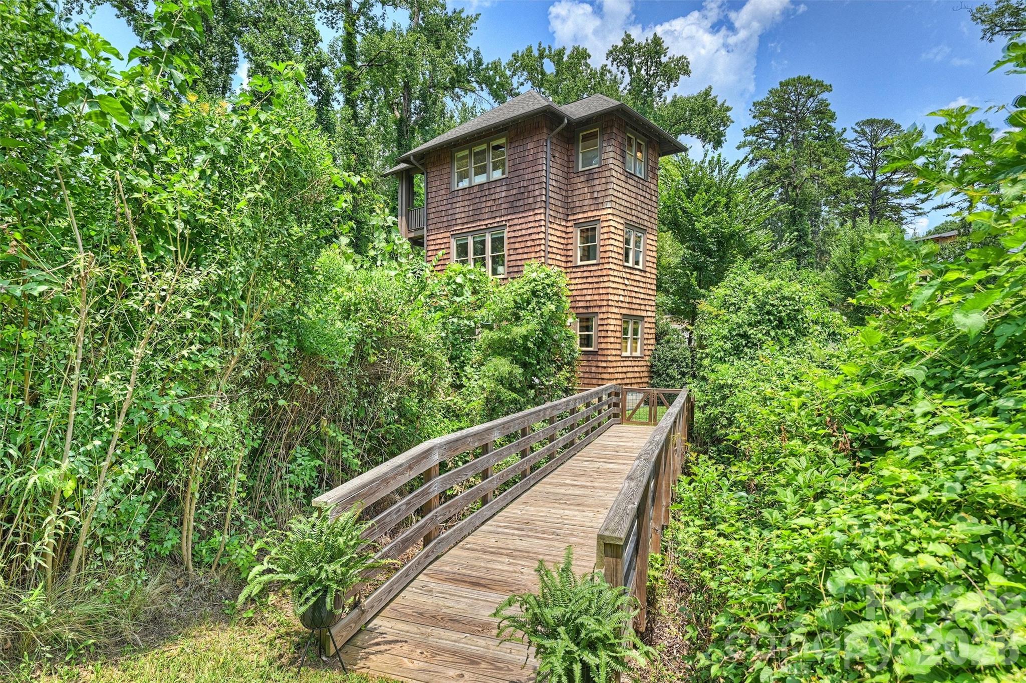 1611 Tippah Park Court — Charlotte